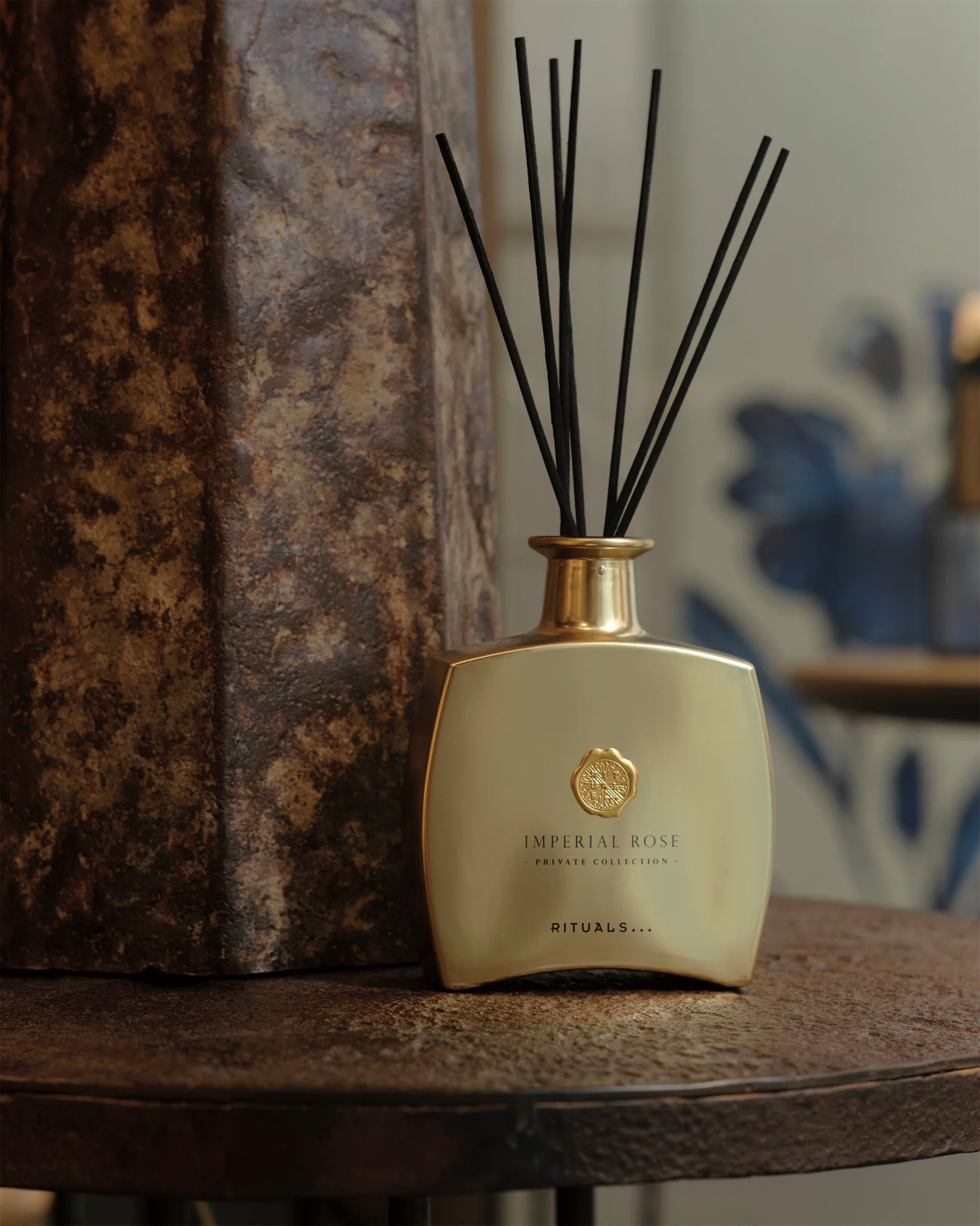 インペリアル ローズ フレグランス スティック 450ml ￥11,020／リチュアルズ
