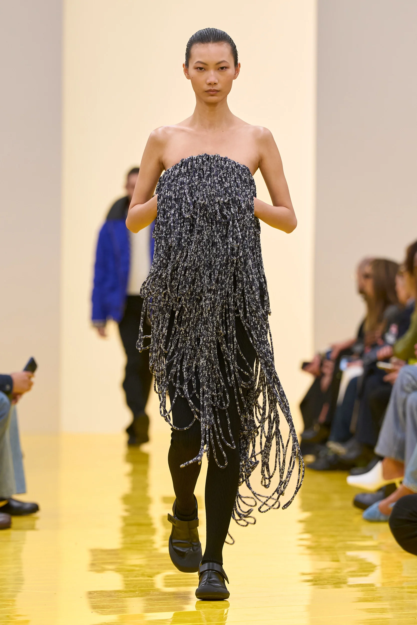 2026-27年秋冬コレクション_LOEWE(ロエベ)_モデル_56