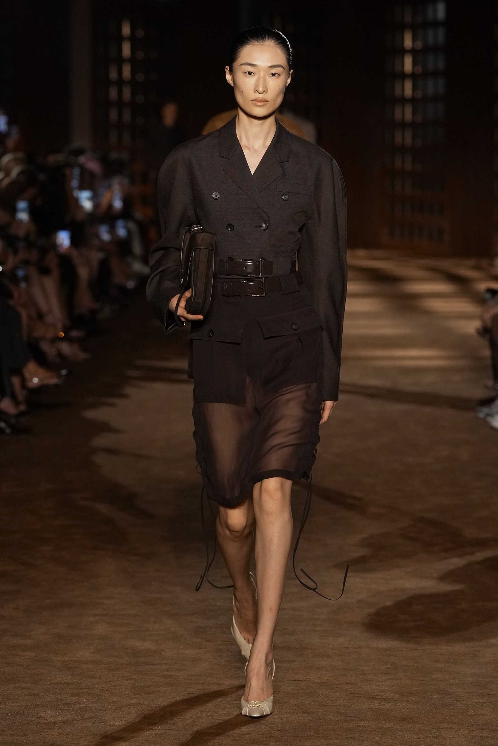 2027年春夏コレクション_FERRAGAMO(フェラガモ)_モデル_10