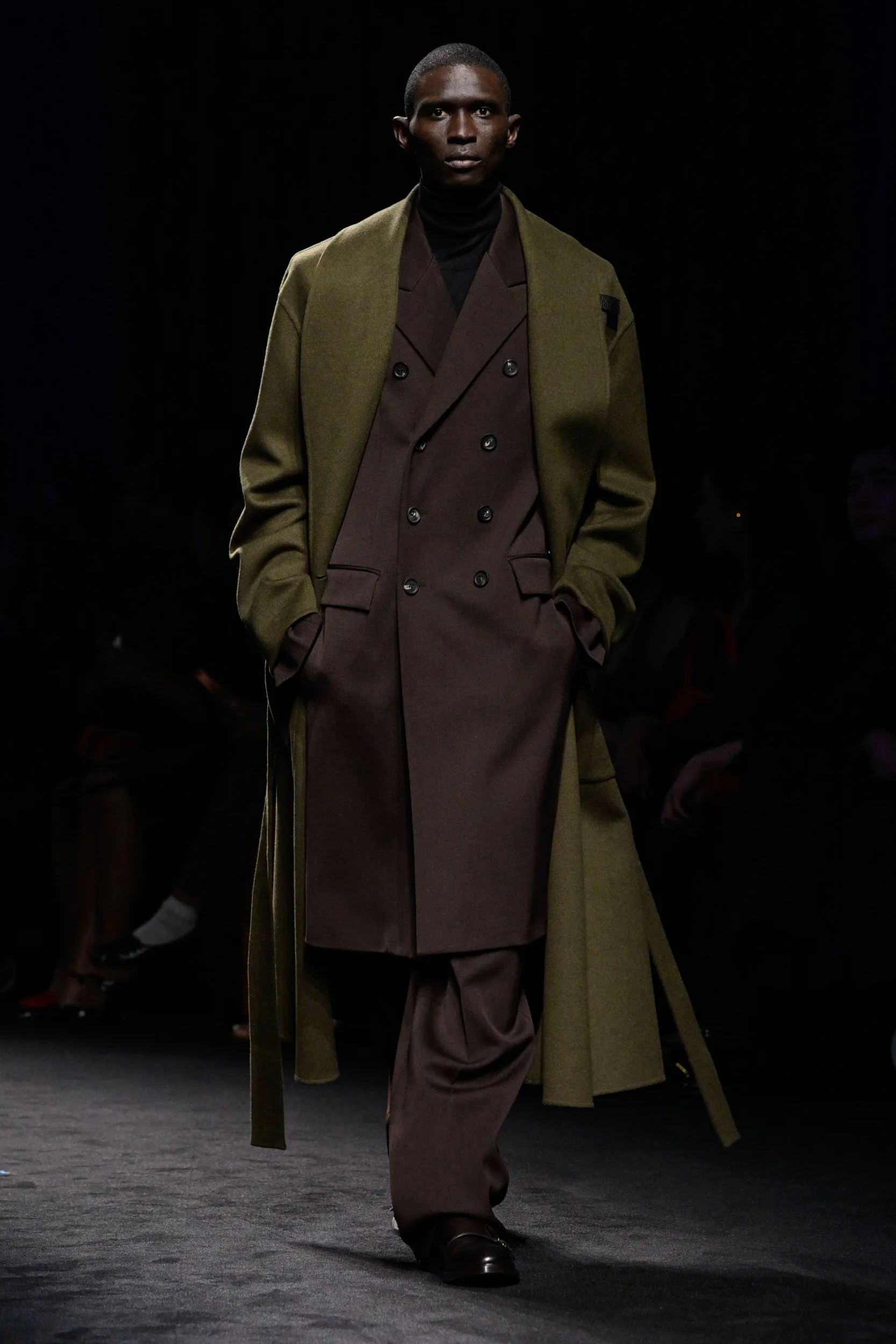 2026-27年秋冬コレクション_FERRAGAMO(フェラガモ)_モデル_57