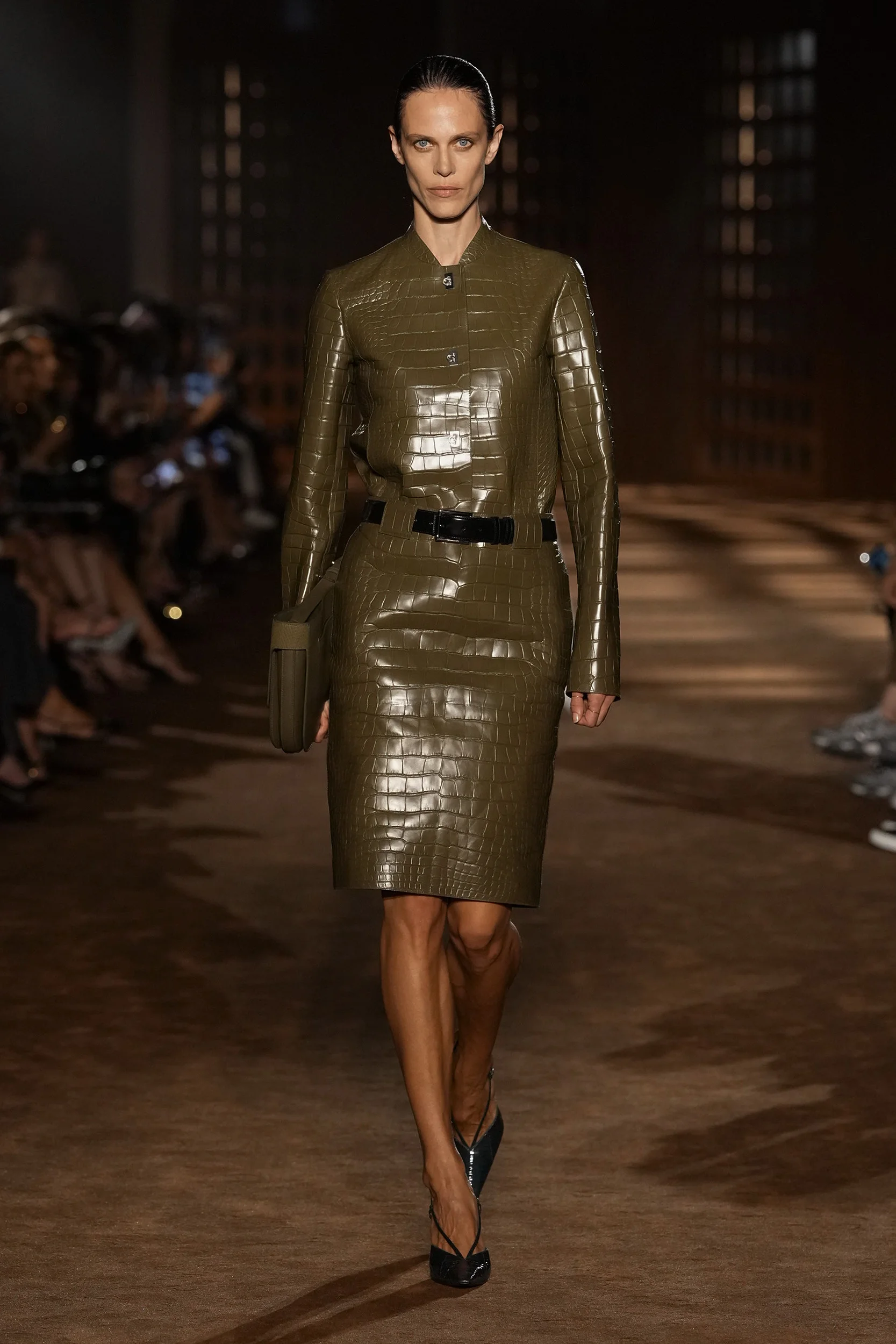 2027年春夏コレクション_FERRAGAMO(フェラガモ)_モデル_44