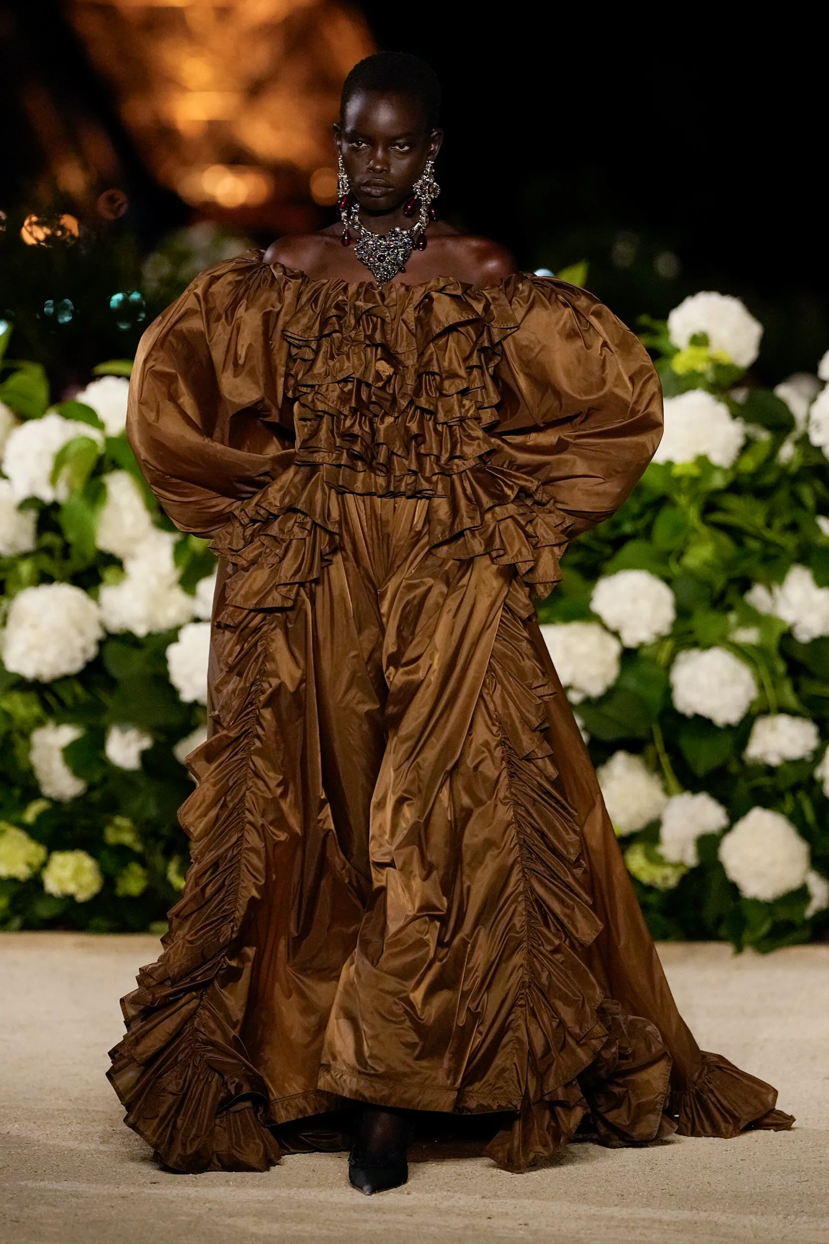 2026年春夏コレクション_SAINT LAURENT(サンローラン)_モデル_49