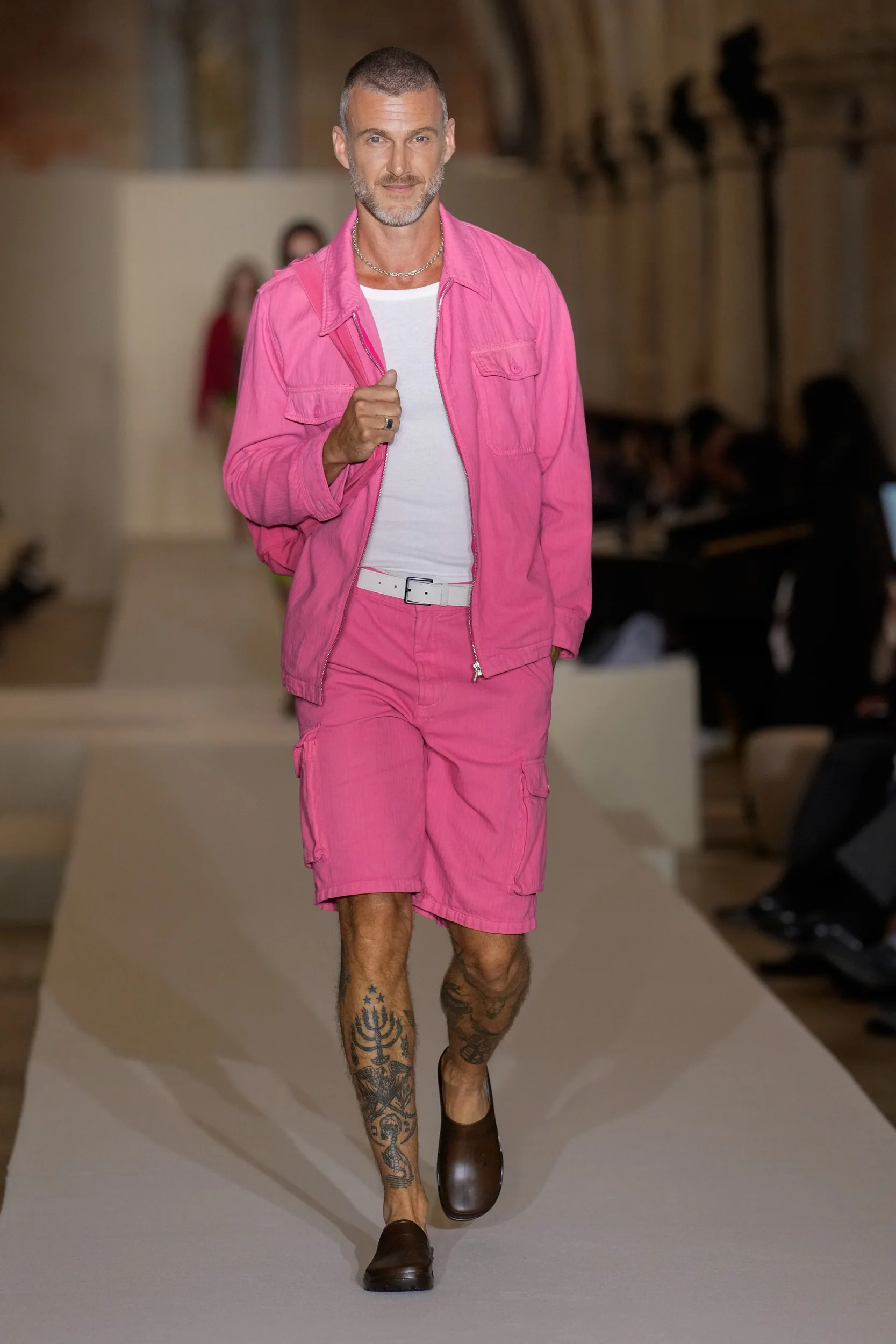 2026年春夏コレクション_AGNES B.(アニエスベー)_モデル_37