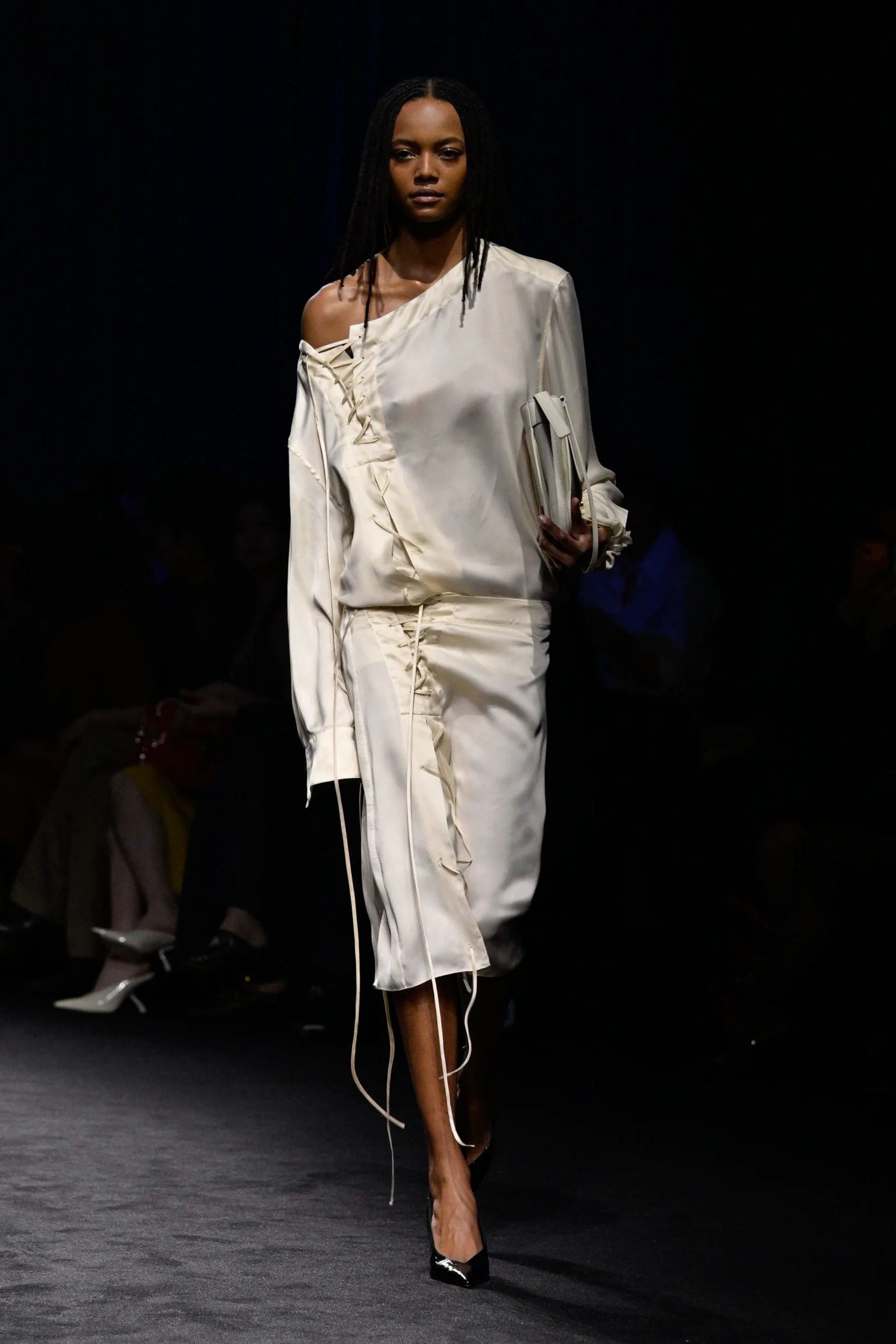 2026-27年秋冬コレクション_FERRAGAMO(フェラガモ)_モデル_12