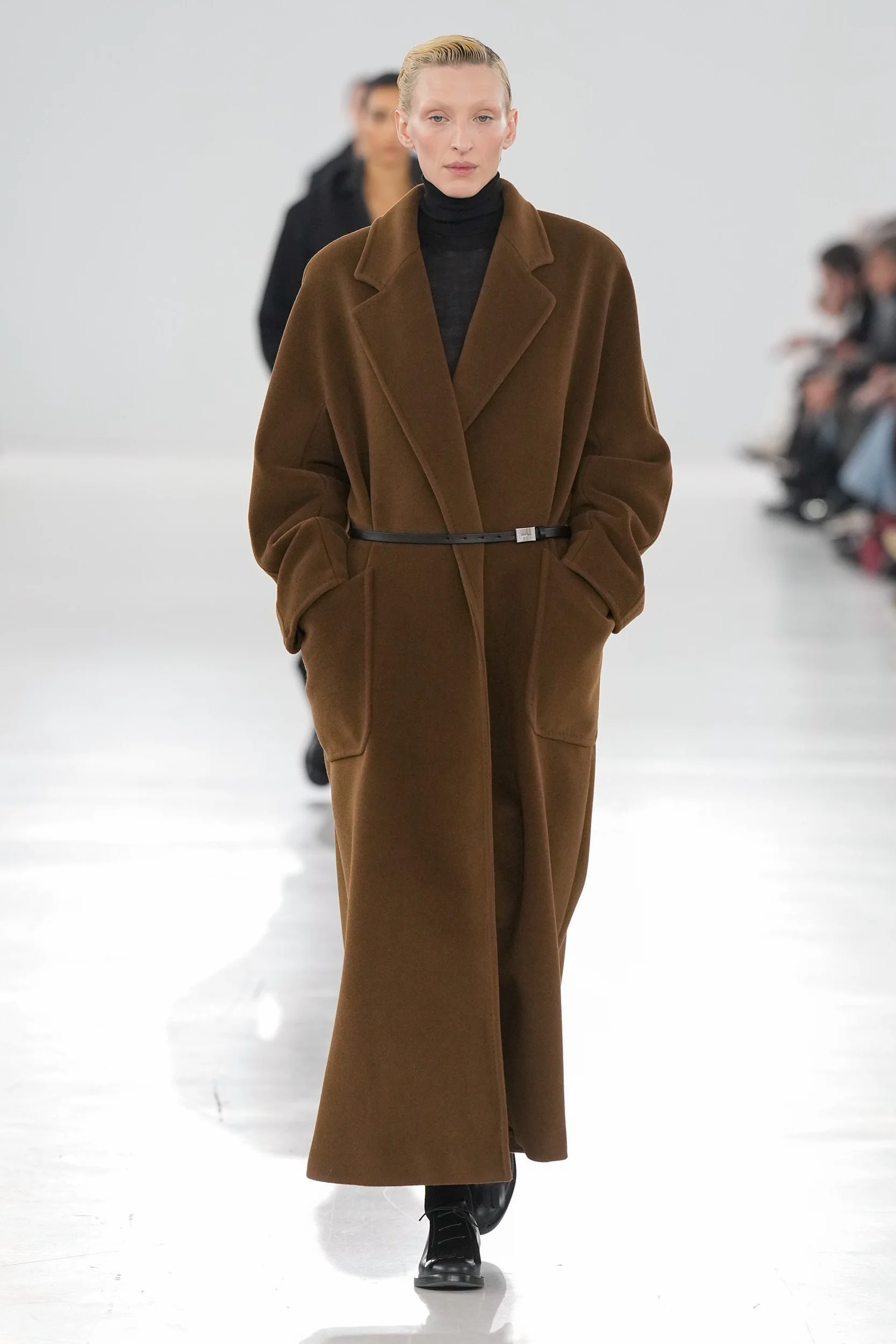 2024-25年秋冬コレクション_MAX MARA(マックスマーラ)_モデル_37