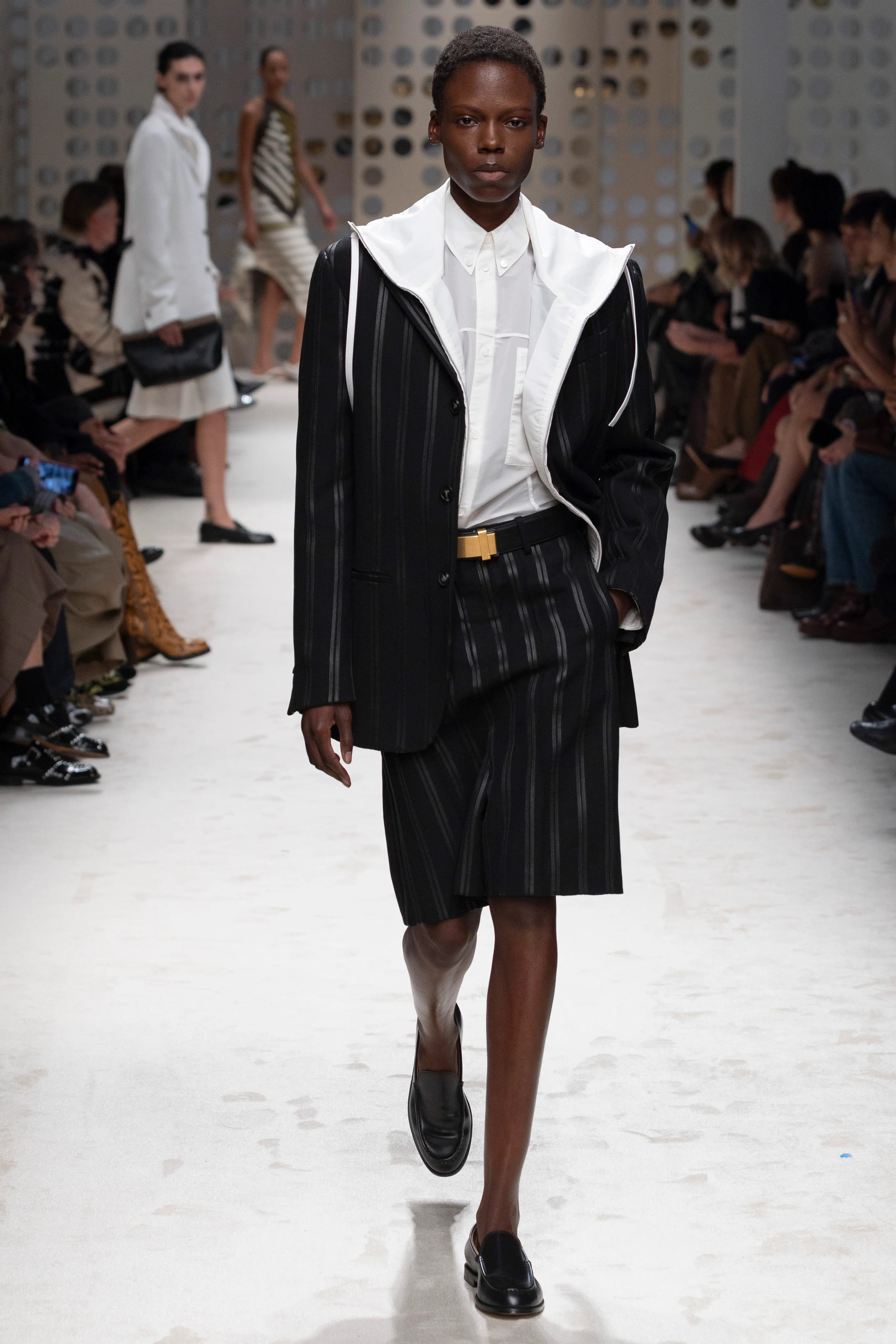 2026年春夏コレクション_TOD'S(トッズ)_モデル_33
