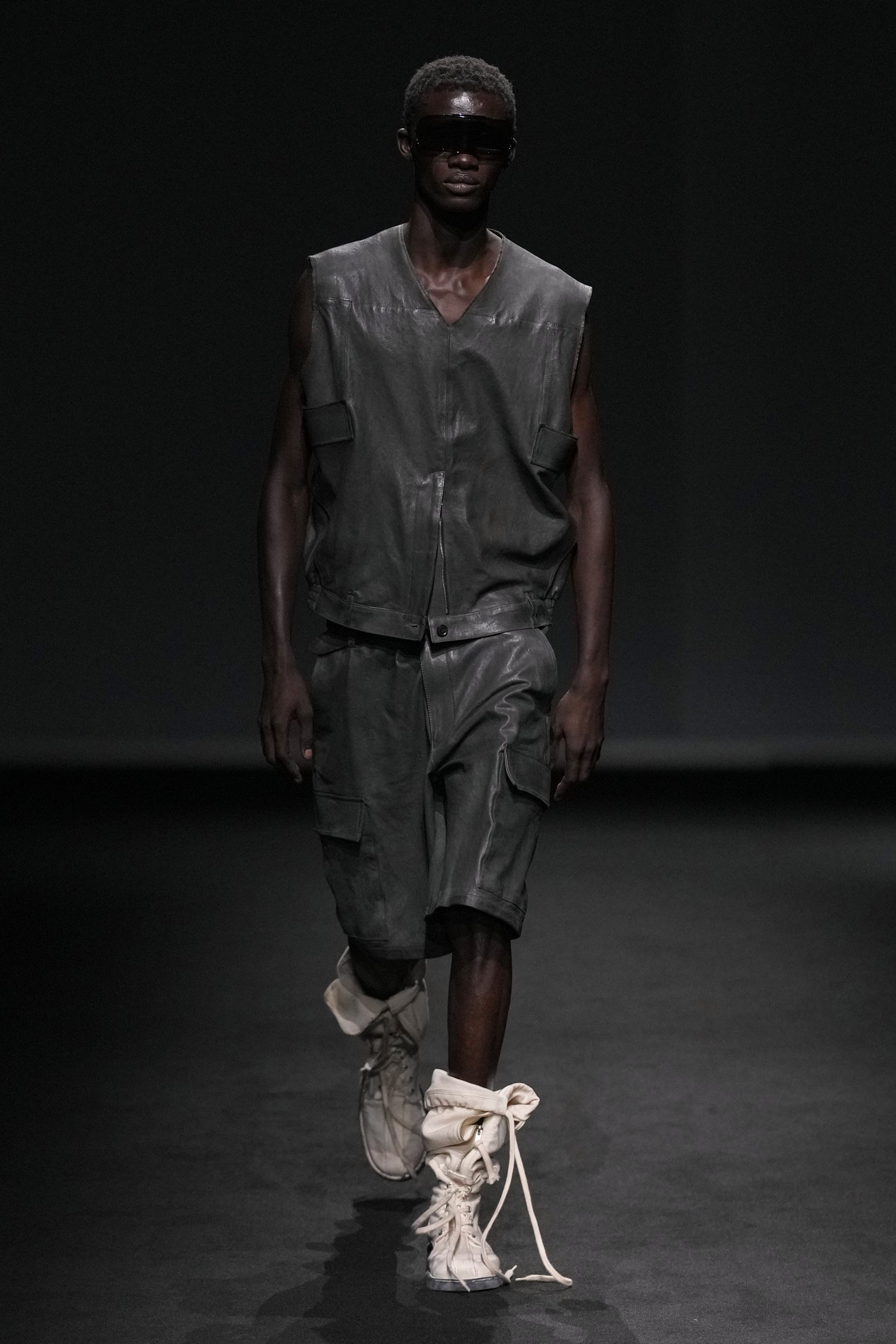 2027年春夏コレクション_MM6 Maison Margiela(エムエム6 メゾン マルジェラ)_モデル_44