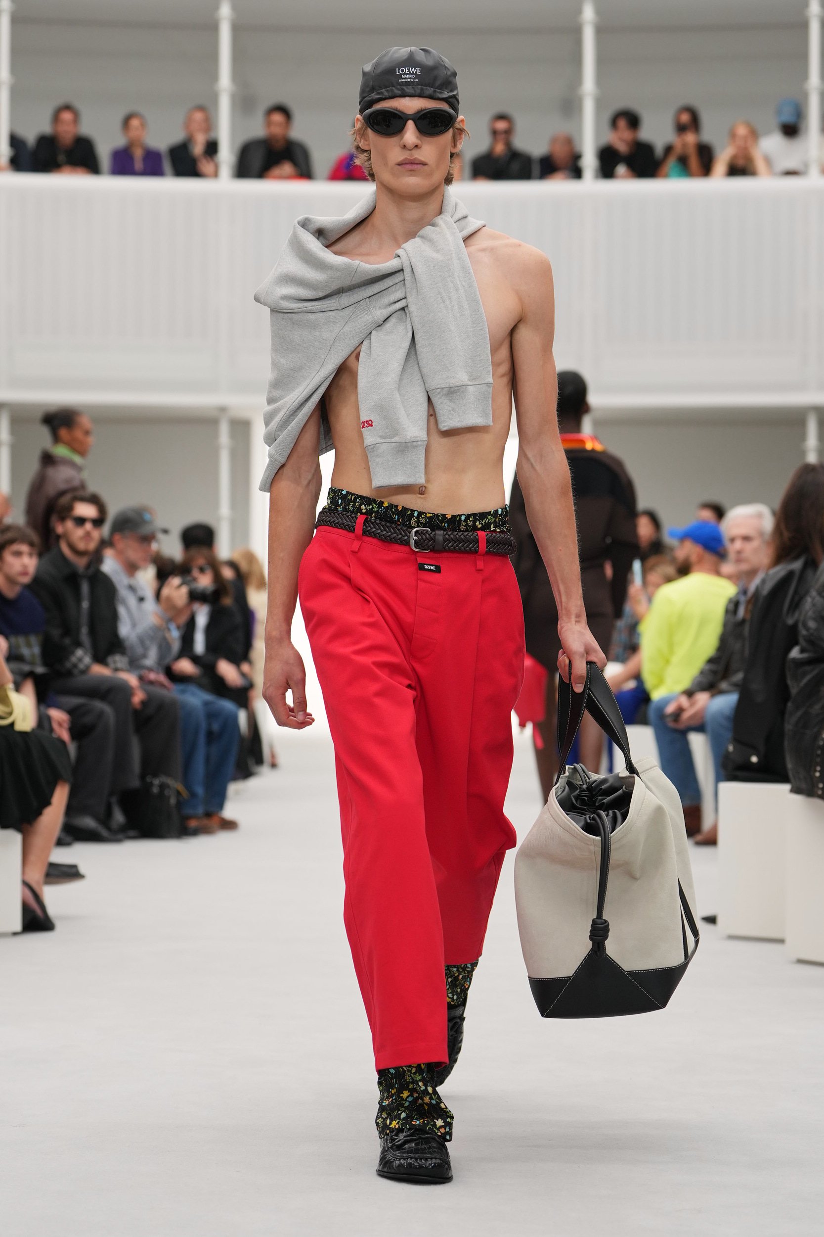 2027年春夏コレクション_LOEWE(ロエベ)_モデル_17