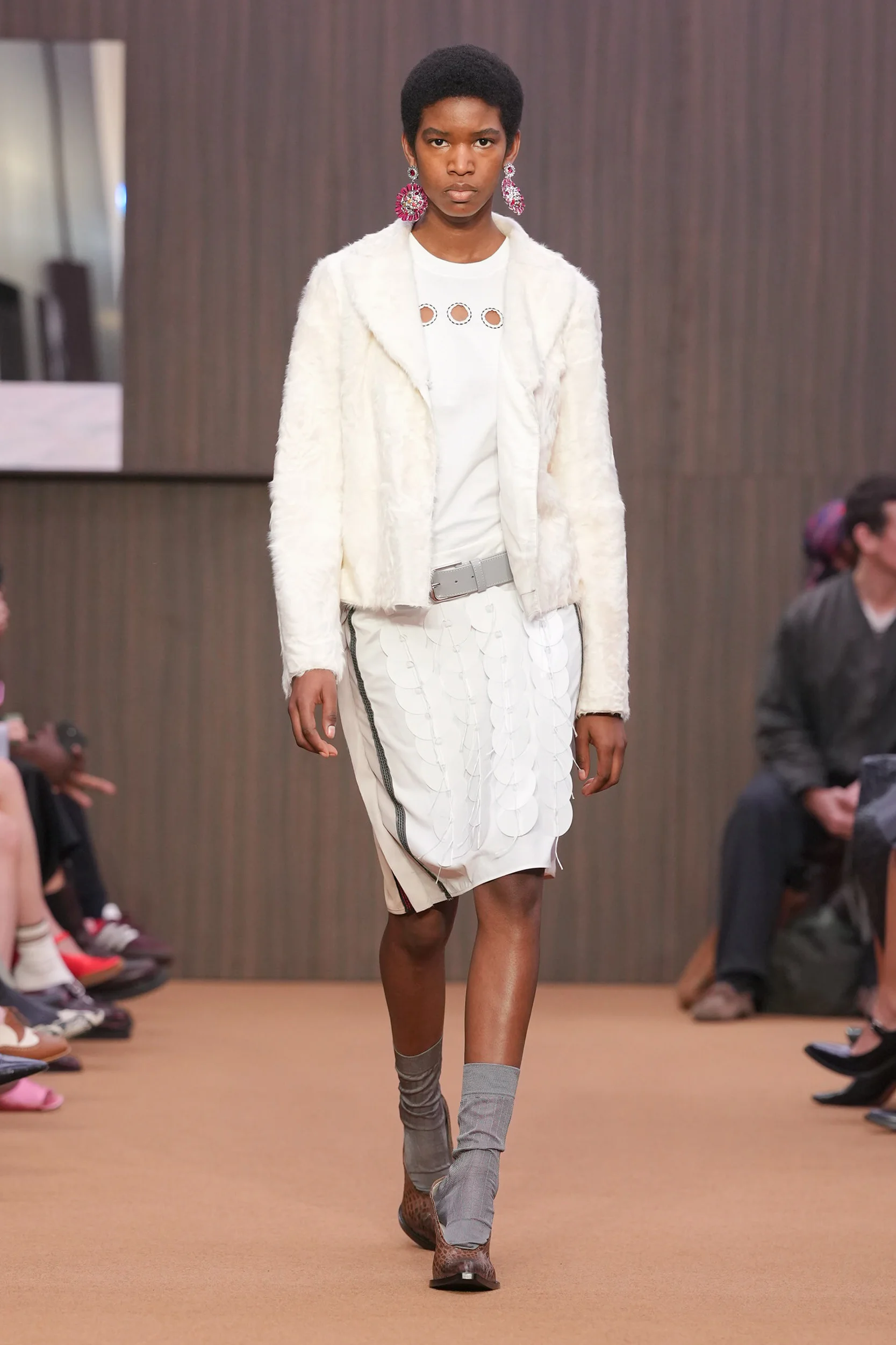 2026-27年秋冬コレクション_MARNI(マルニ)_モデル_28