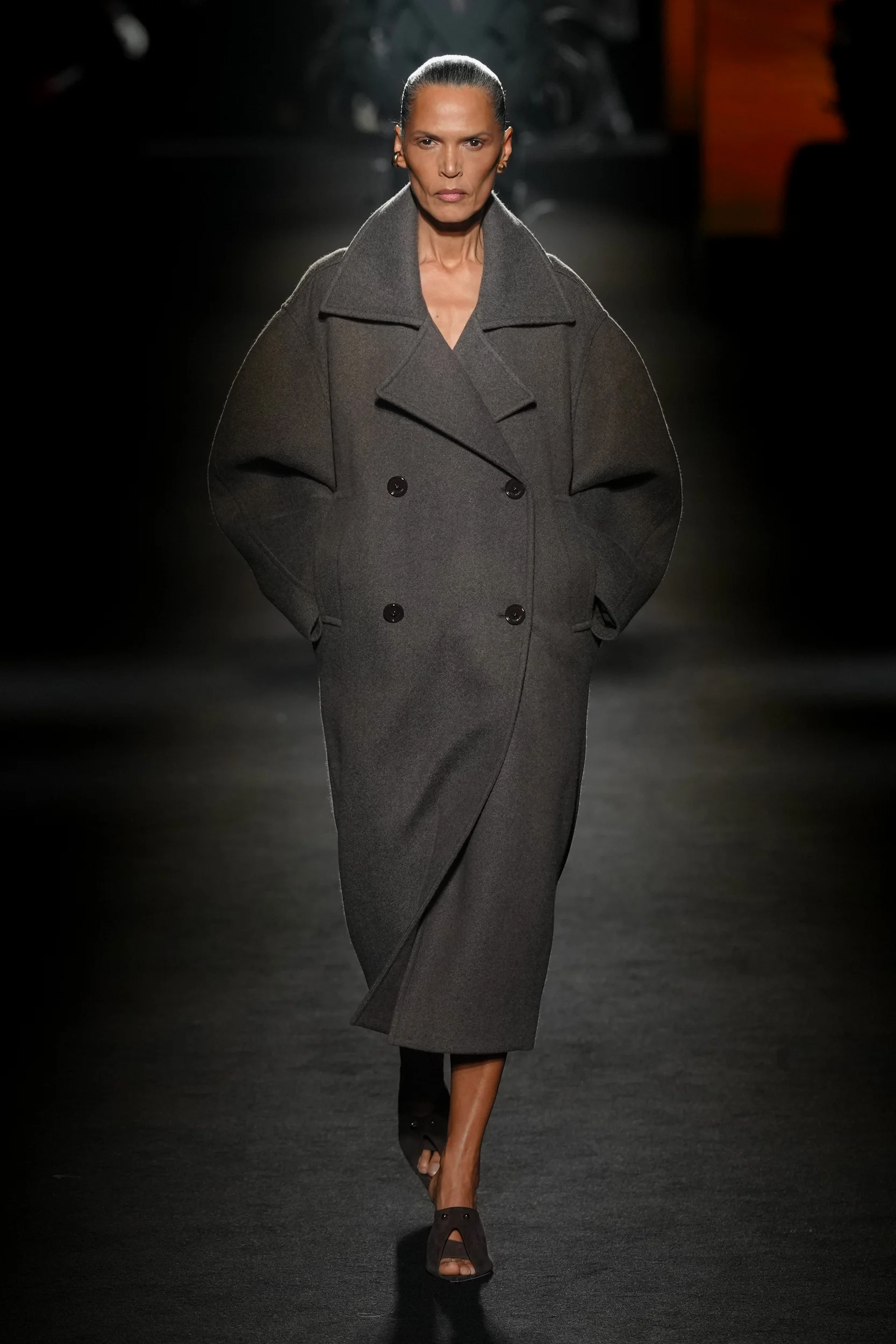 2026-27年秋冬コレクション_BALENCIAGA(バレンシアガ)_モデル_47