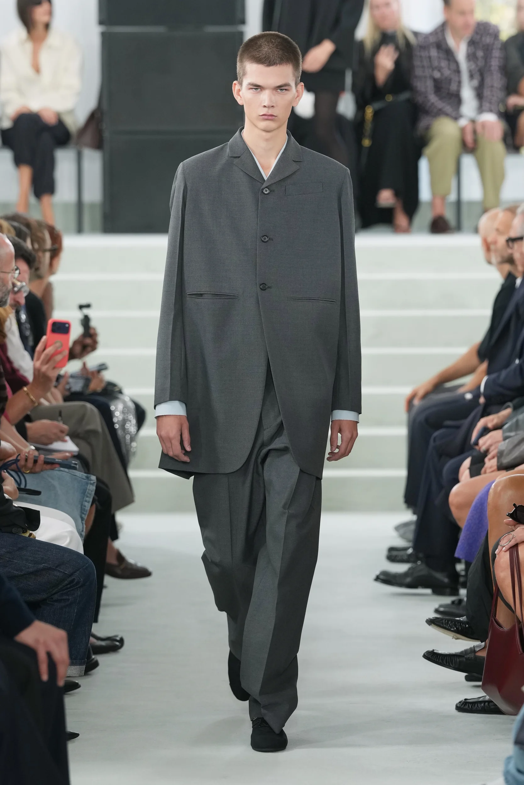 2027年春夏コレクション_JIL SANDER(ジル サンダー)_モデル_13
