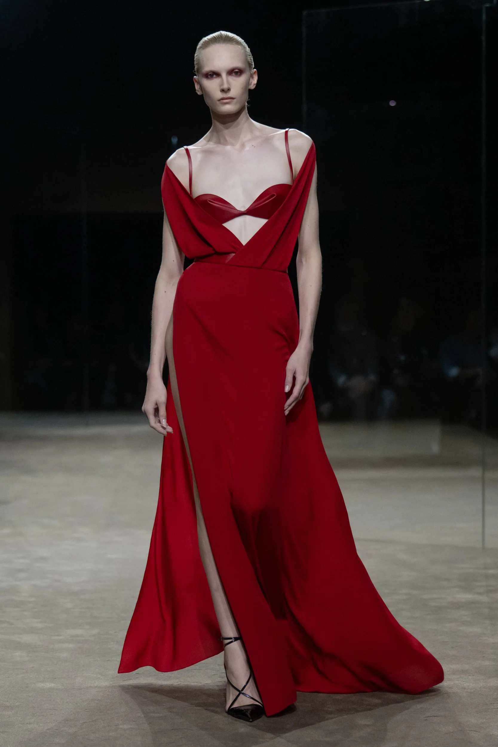 2027年春夏コレクション_TOM FORD(トム フォード)_モデル_48