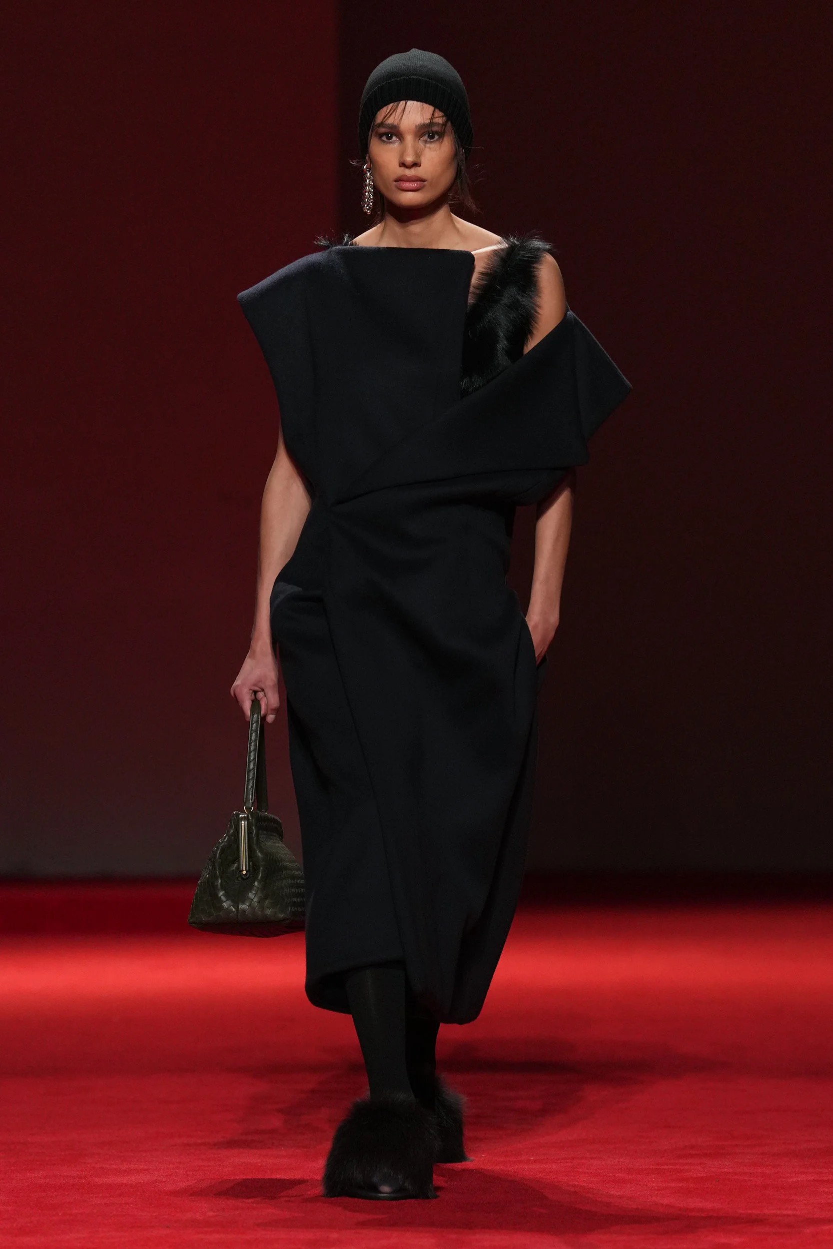 2026-27年秋冬コレクション_BOTTEGA VENETA(ボッテガ ヴェネタ)_モデル_37