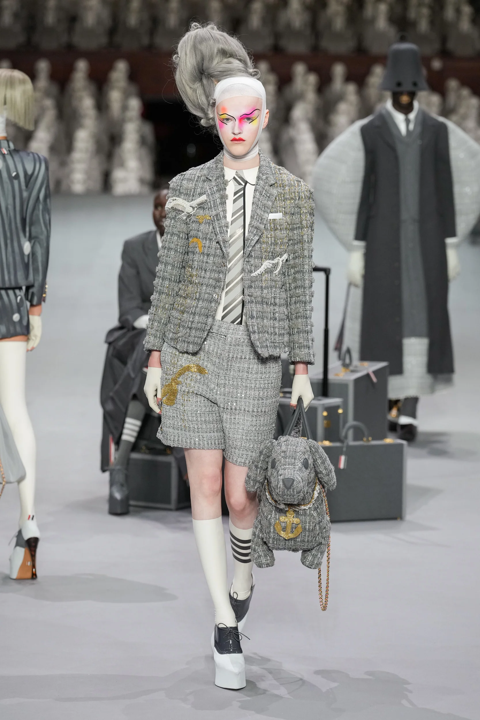 2023-24年秋冬オートクチュールコレクション_THOM BROWNE(トム ブラウン ニューヨーク)_モデル_42