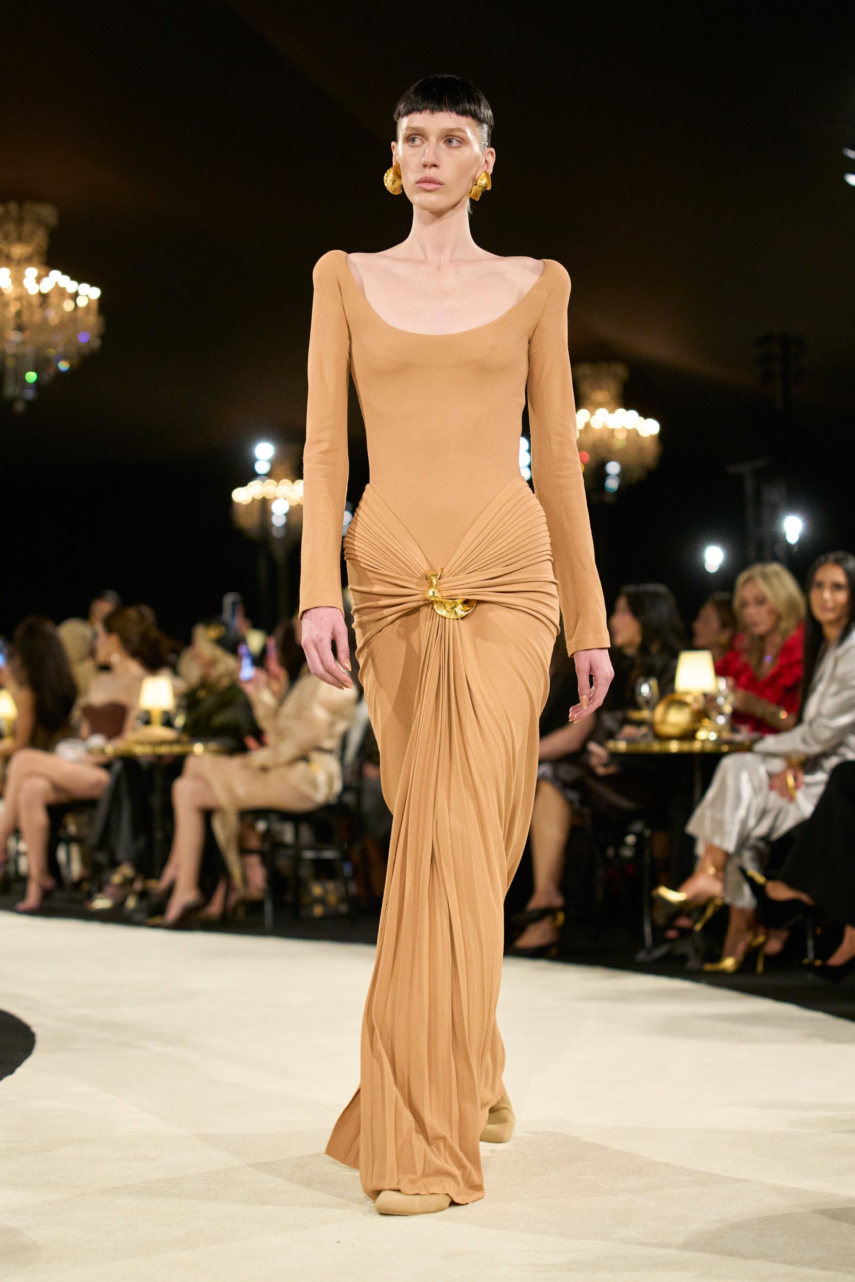 2027年春夏コレクション_SCHIAPARELLI(スキャパレリ)_モデル_43