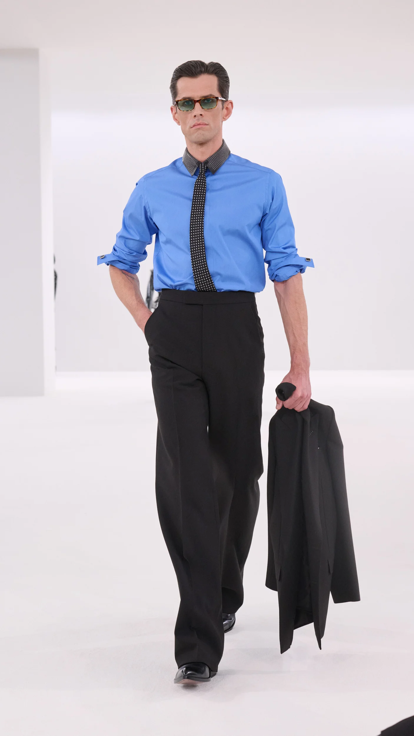 2026-27年秋冬コレクション_TOM FORD(トム フォード)_モデル_16