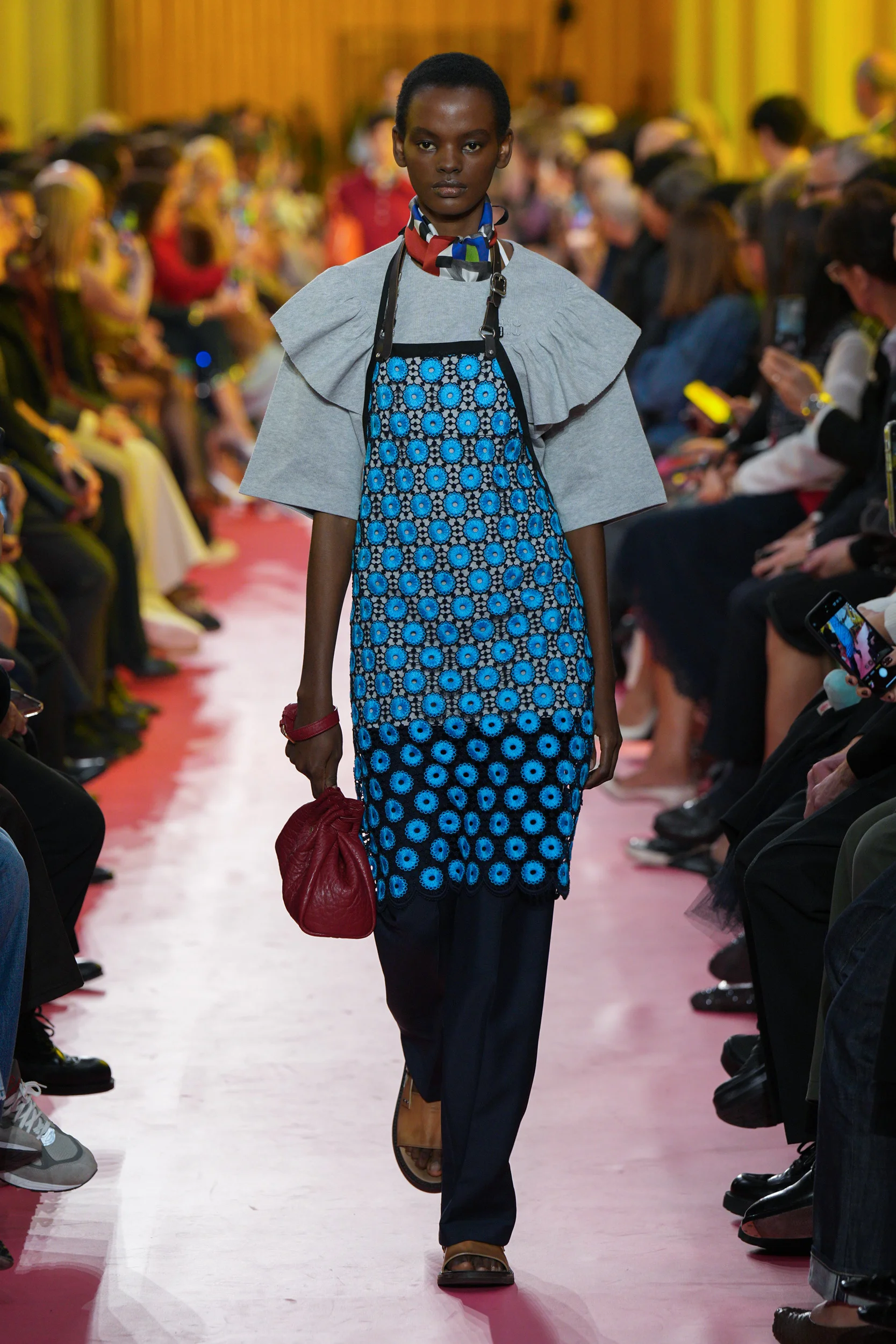 2026年春夏コレクション_MIU MIU(ミュウミュウ)_モデル_36