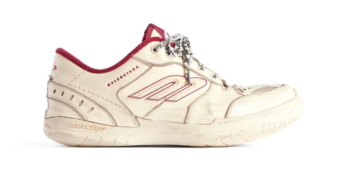 バレンシアガ】より最新スニーカーが登場！ スケートボードの