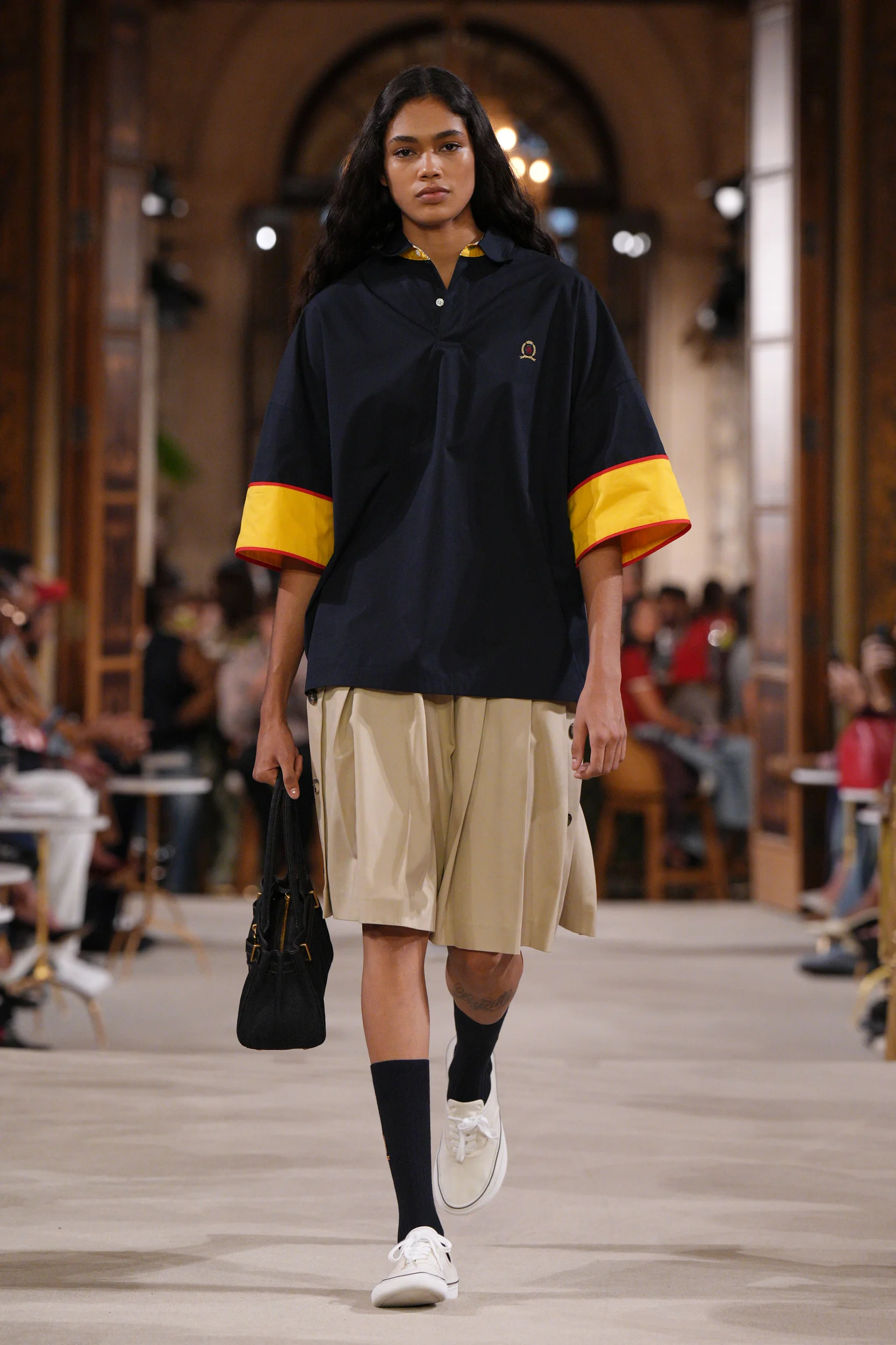 2027年春夏コレクション_TOMMY HILFIGER(トミー ヒルフィガー)_モデル_2