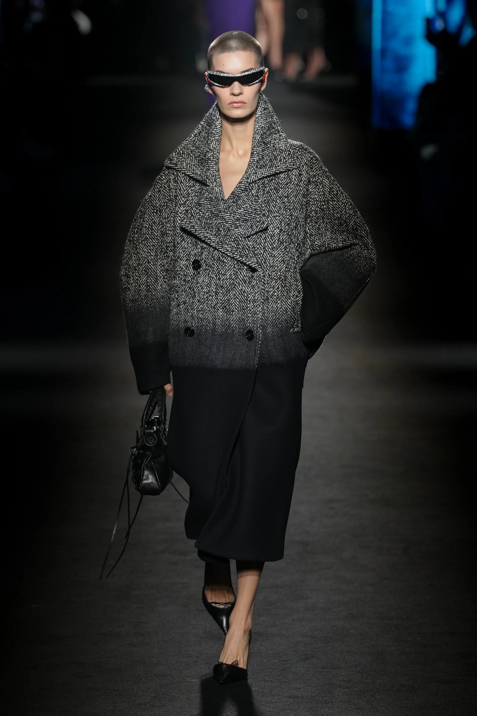 2026-27年秋冬コレクション_BALENCIAGA(バレンシアガ)_モデル_36