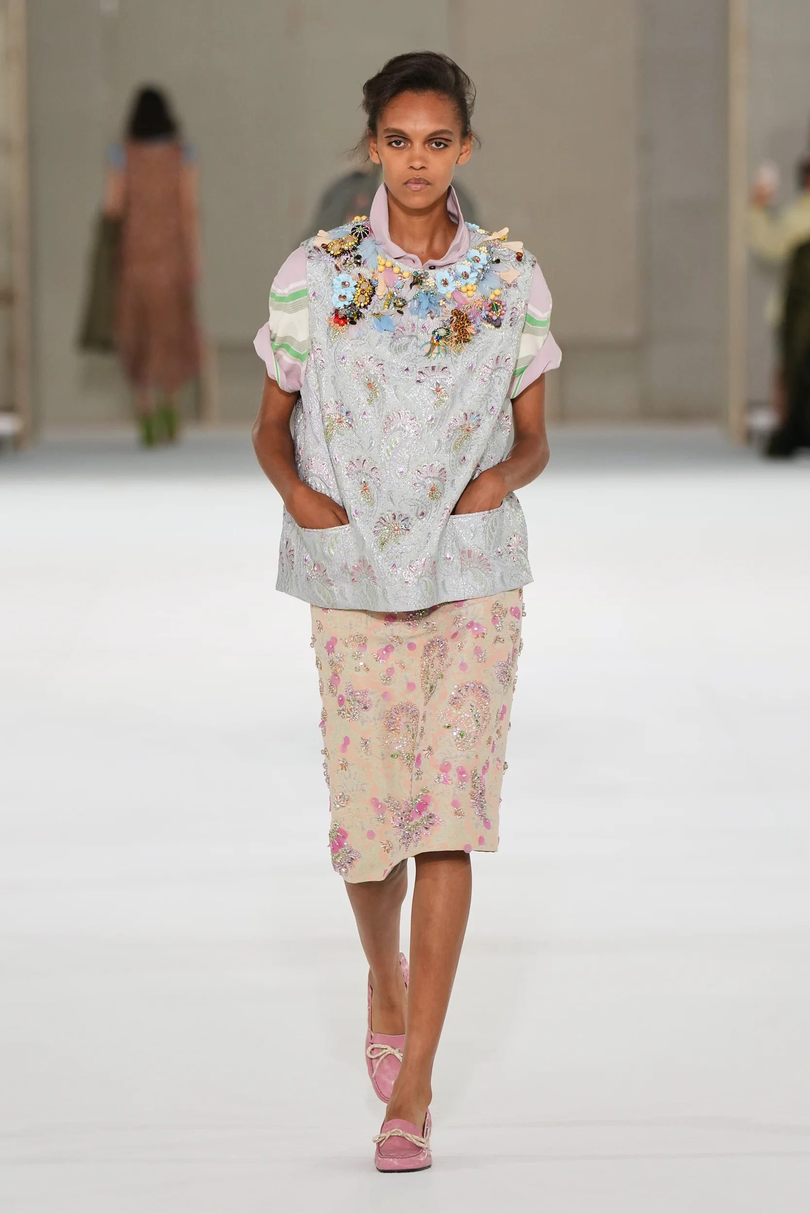 2027年春夏コレクション_DRIES VAN NOTEN(ドリス ヴァン ノッテン)_モデル_28