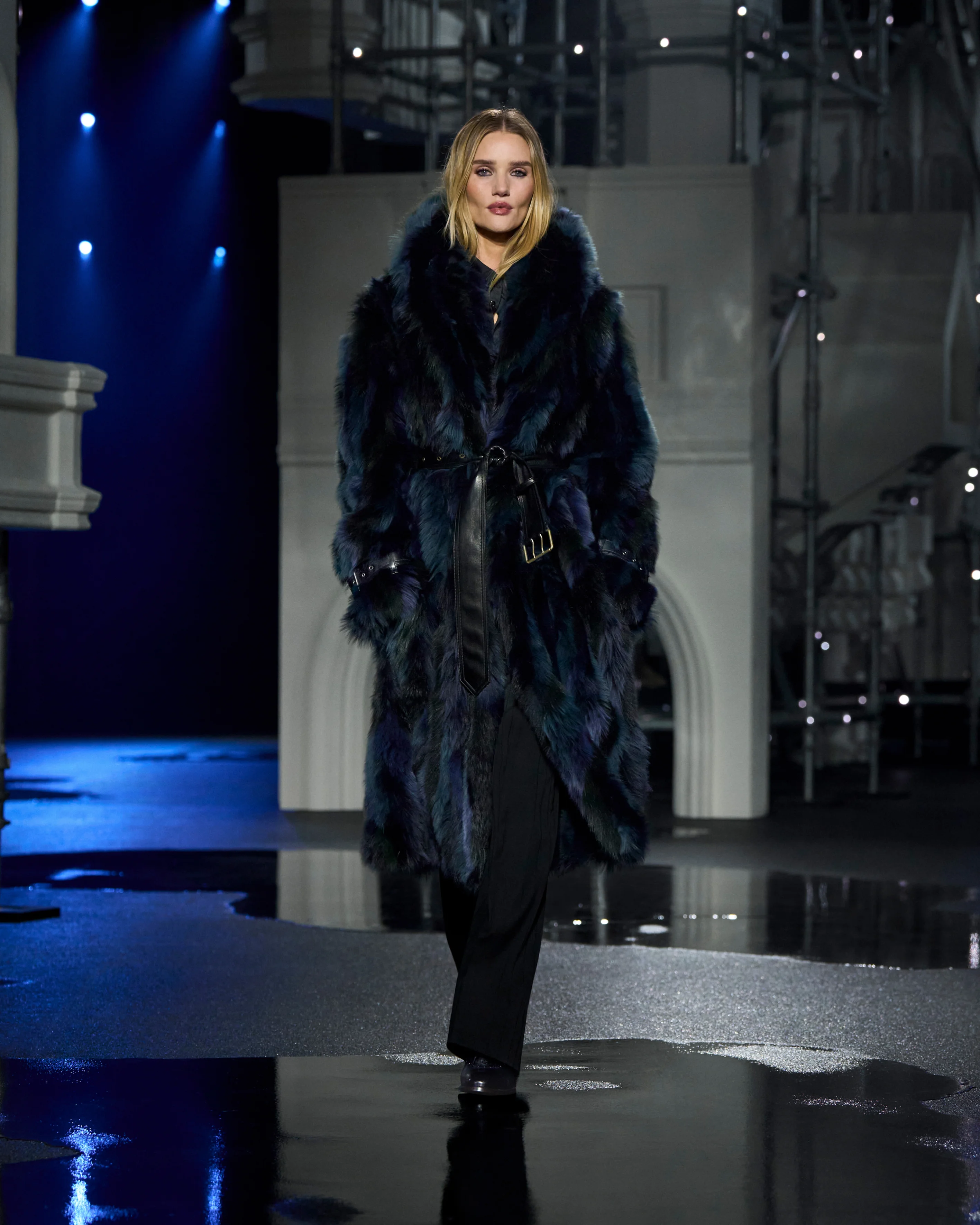 2026-27年秋冬コレクション_BURBERRY(バーバリー)_モデル_48