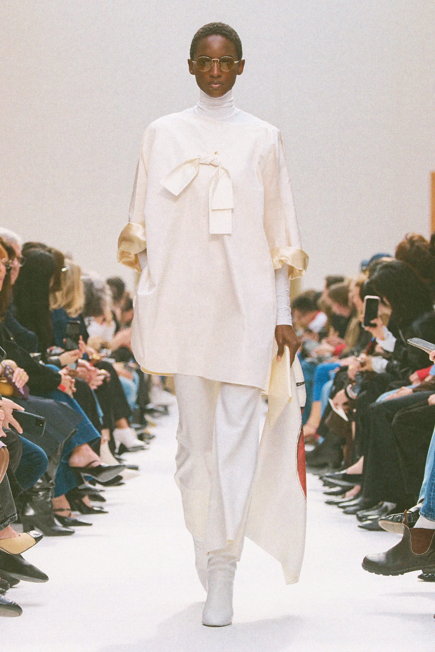 2026-27年秋冬コレクション_CELINE(セリーヌ)_モデル_3