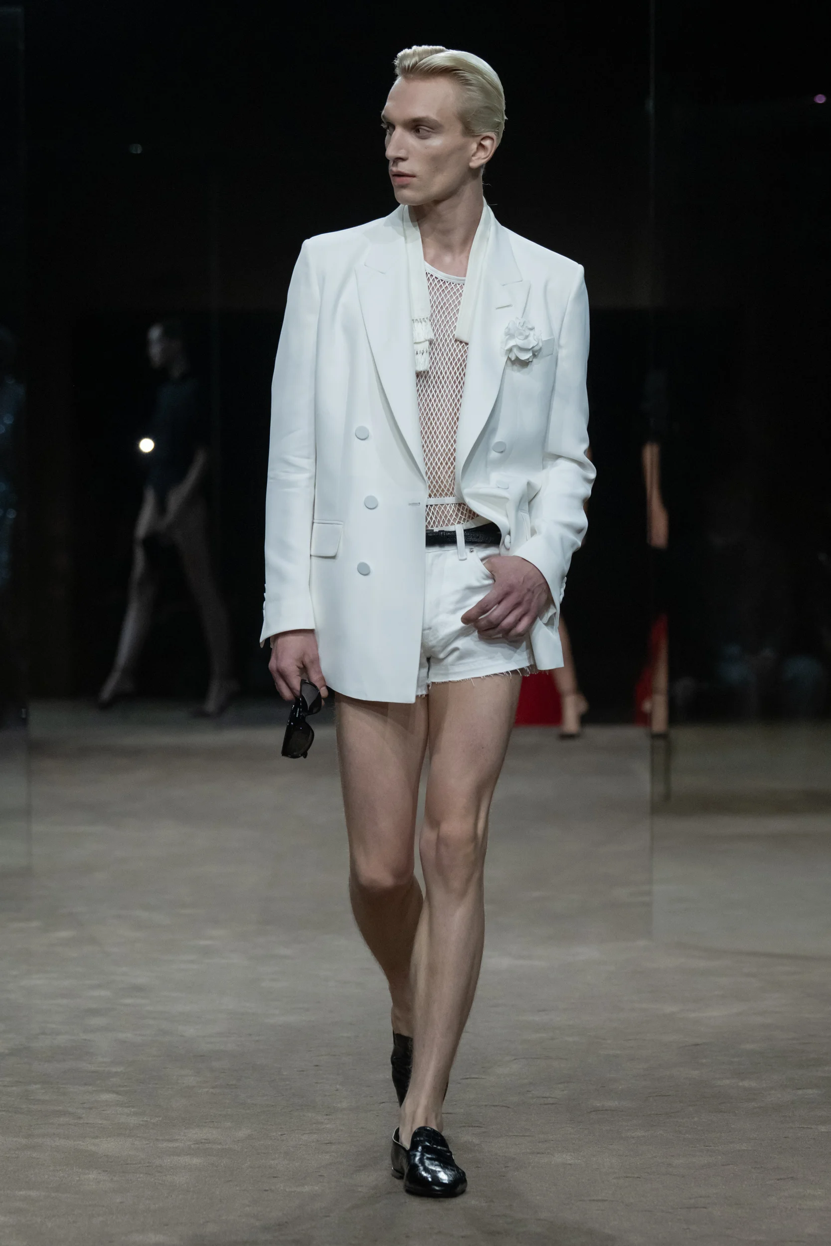 2027年春夏コレクション_TOM FORD(トム フォード)_モデル_56