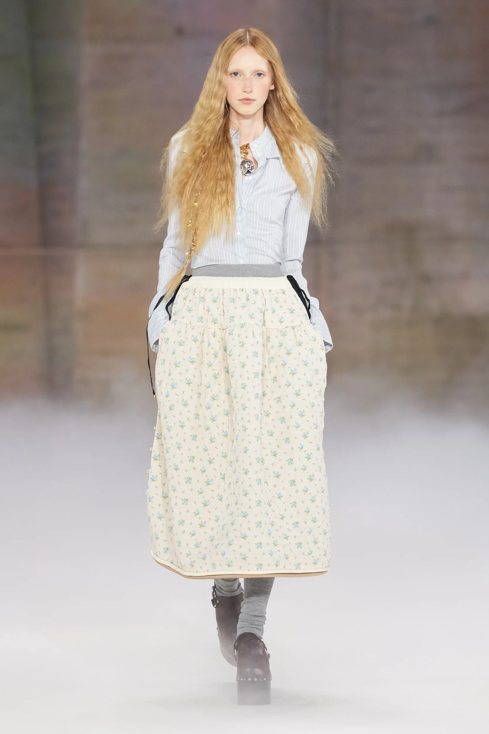 2026-27年秋冬コレクション_CHLOÉ(クロエ)_モデル_18