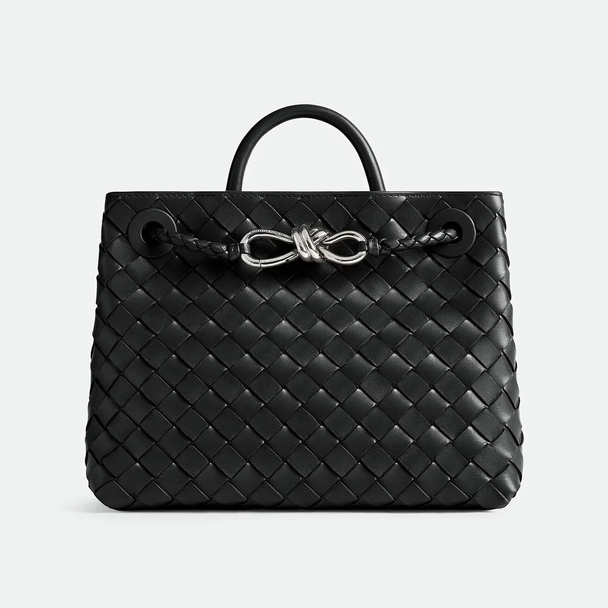 Bottega Venetaのバッグ「アンディアーモ」とさぁ、出かけよう！の画像4-1