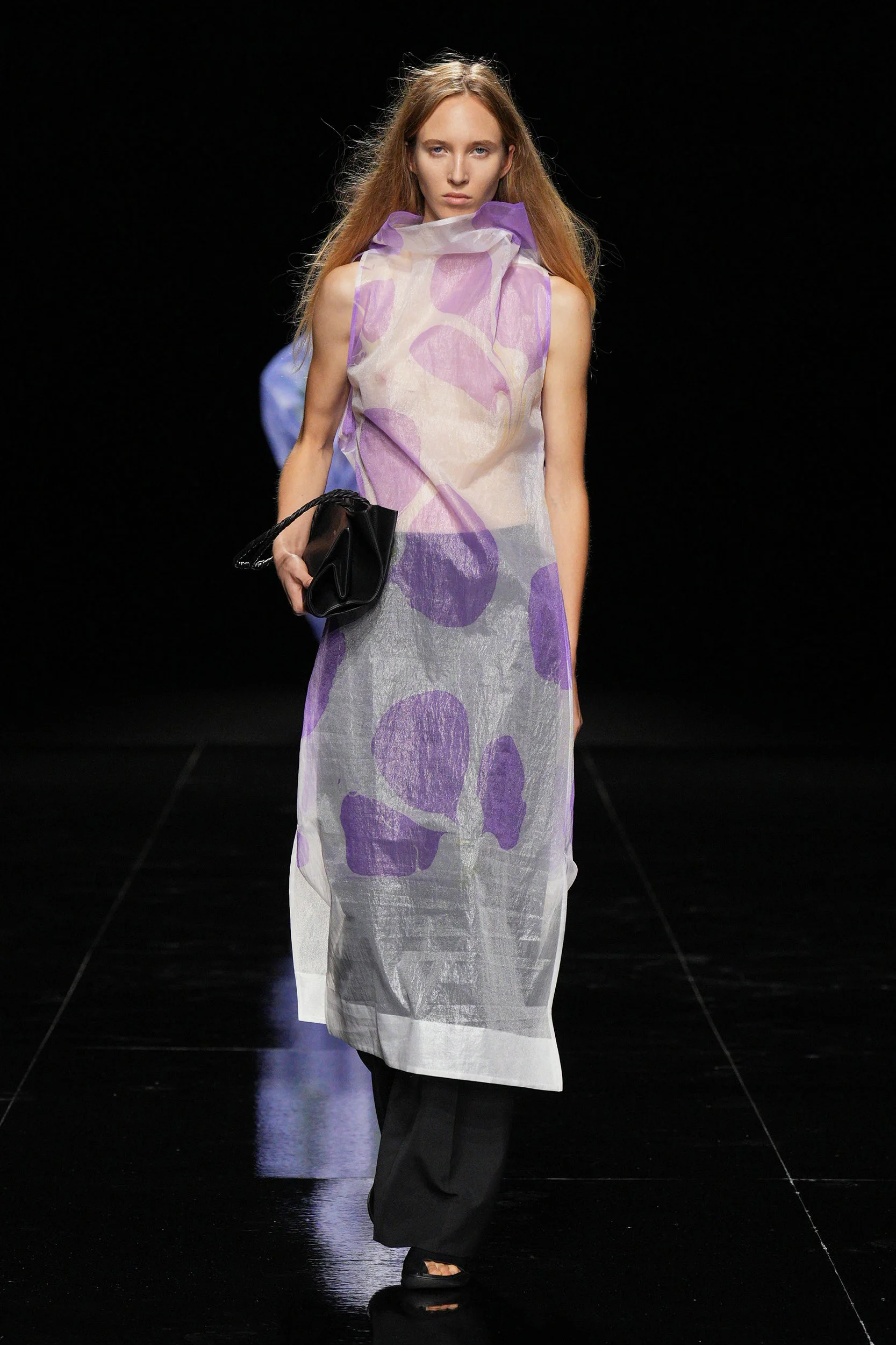 2027年春夏コレクション_ISSEY MIYAKE(イッセイミヤケ)_モデル_45