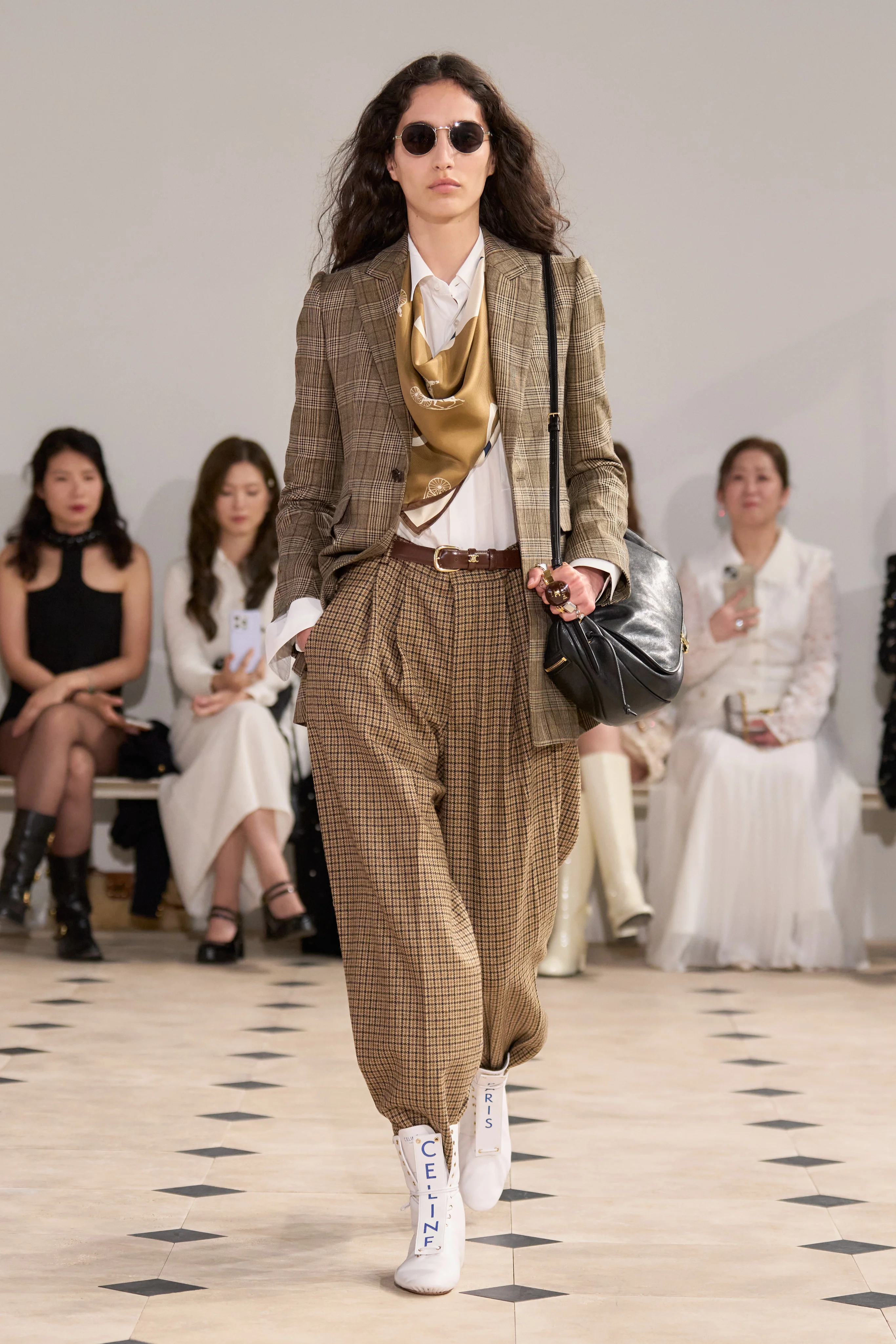 2026年リゾートコレクション_CELINE(セリーヌ)_モデル_24