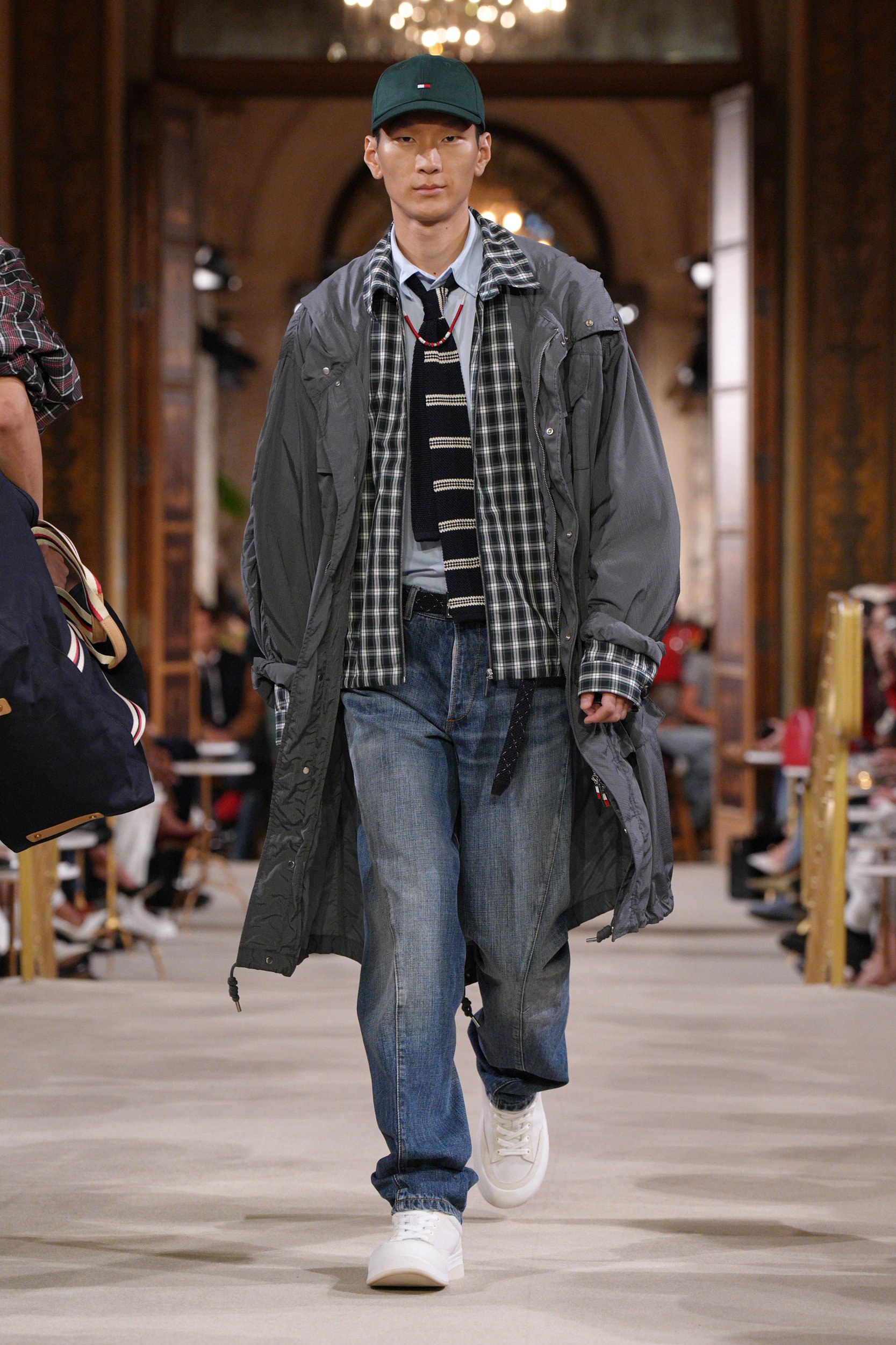 2027年春夏コレクション_TOMMY HILFIGER(トミー ヒルフィガー)_モデル_55