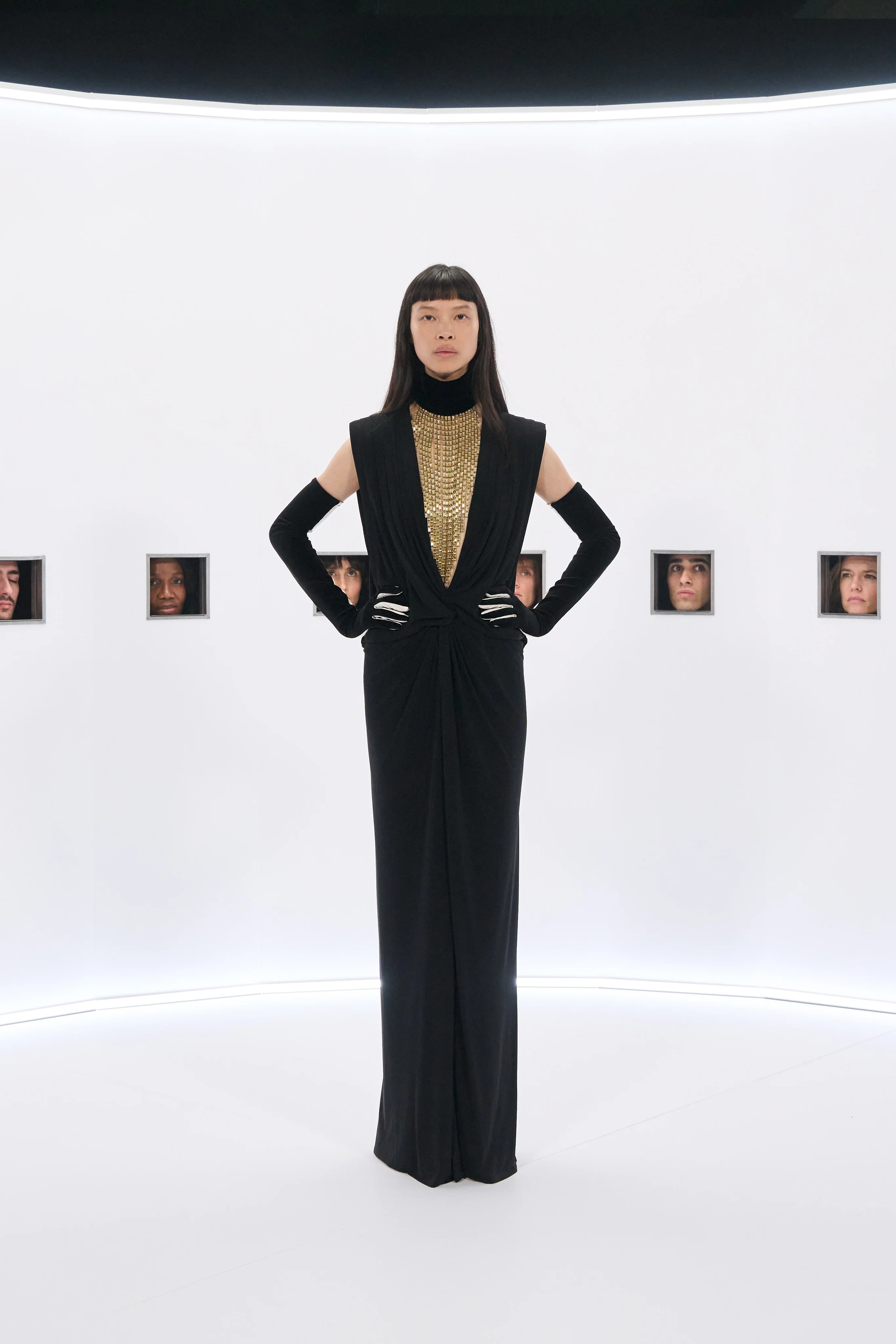 2026年春夏オートクチュールコレクション_VALENTINO(ヴァレンティノ)_モデル_40