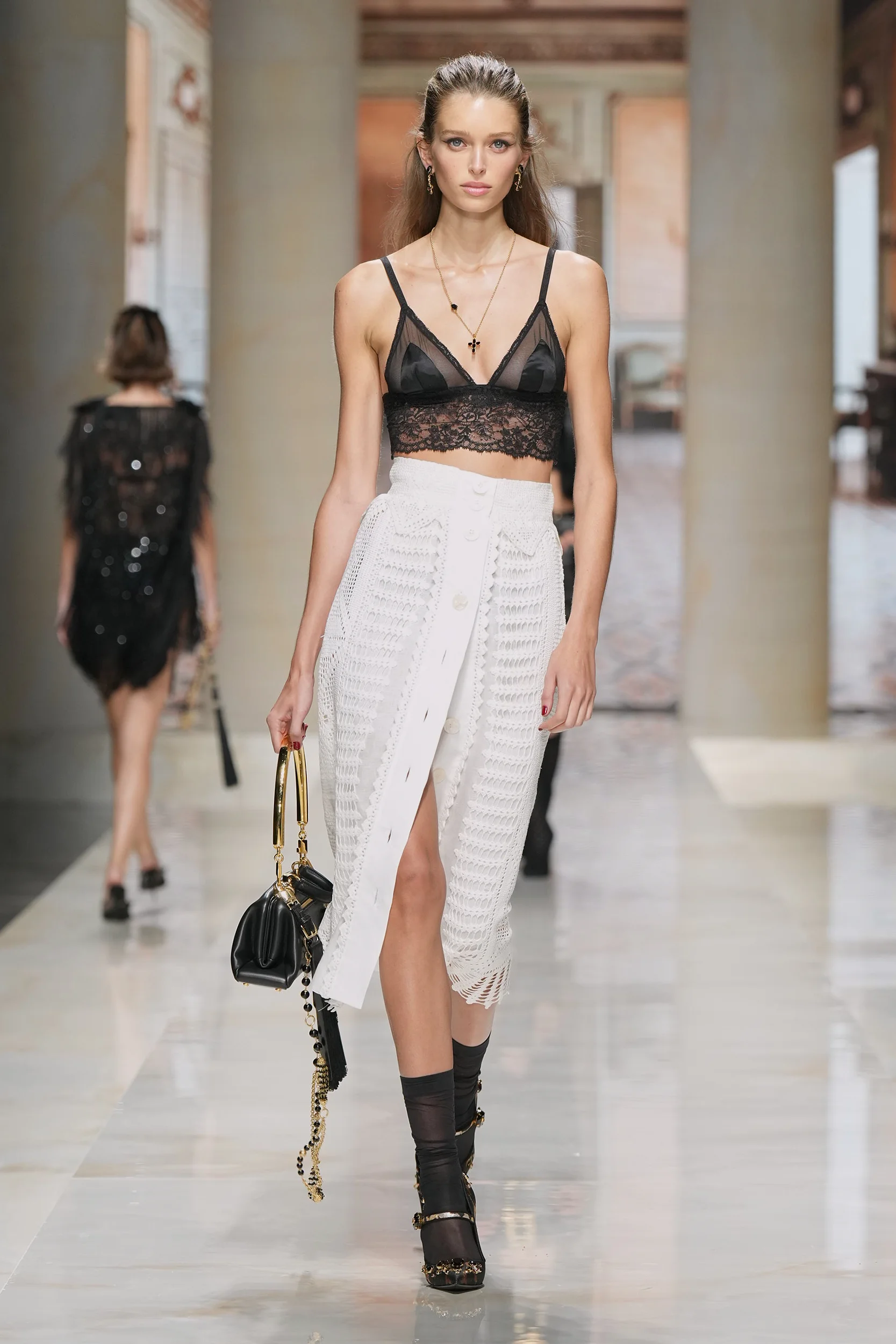 2027年春夏コレクション_DOLCE&GABBANA(ドルチェ&ガッバーナ)_モデル_4