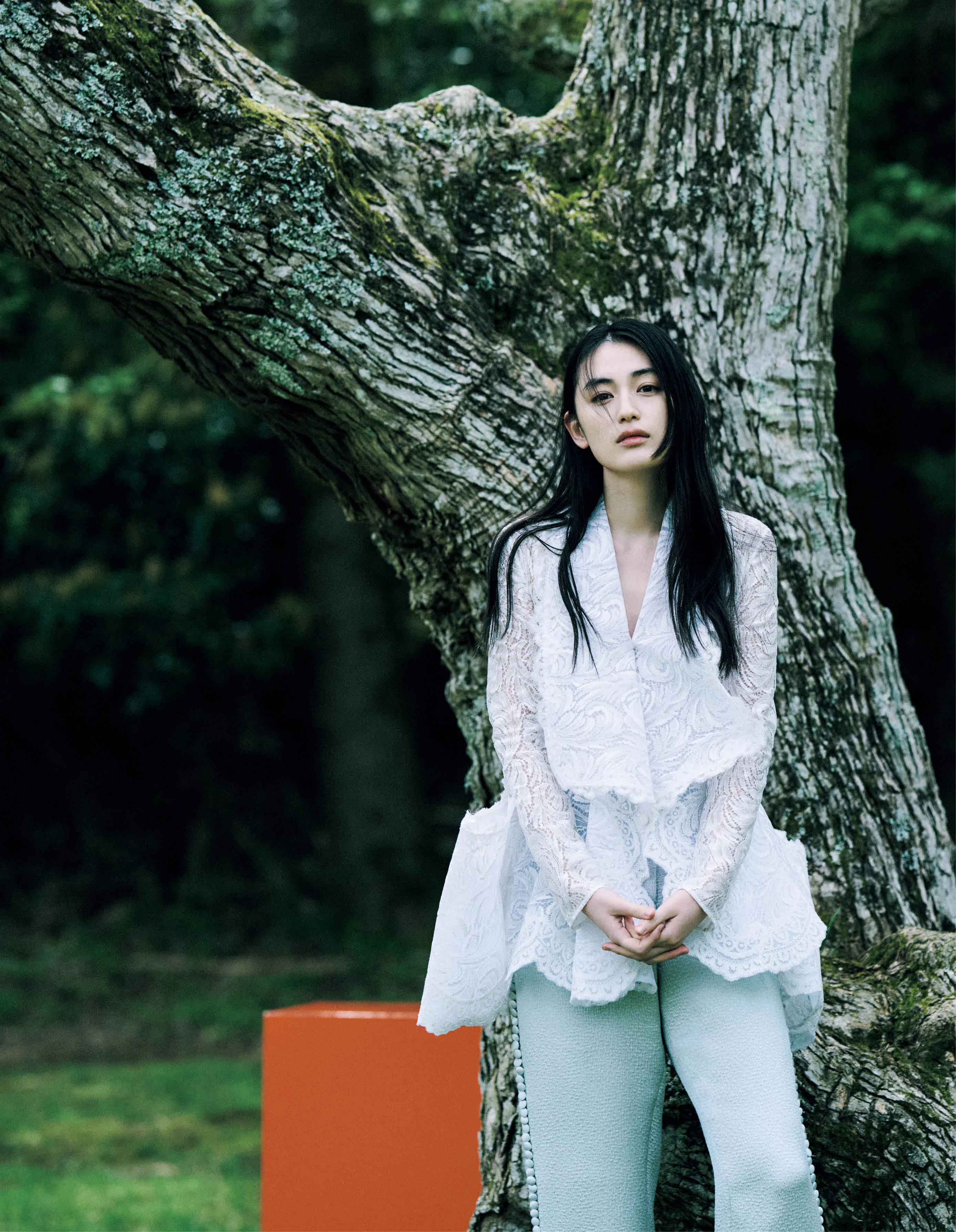 RIKAKO YAGI in Dior　ノスタルジアの光が降る庭での画像5