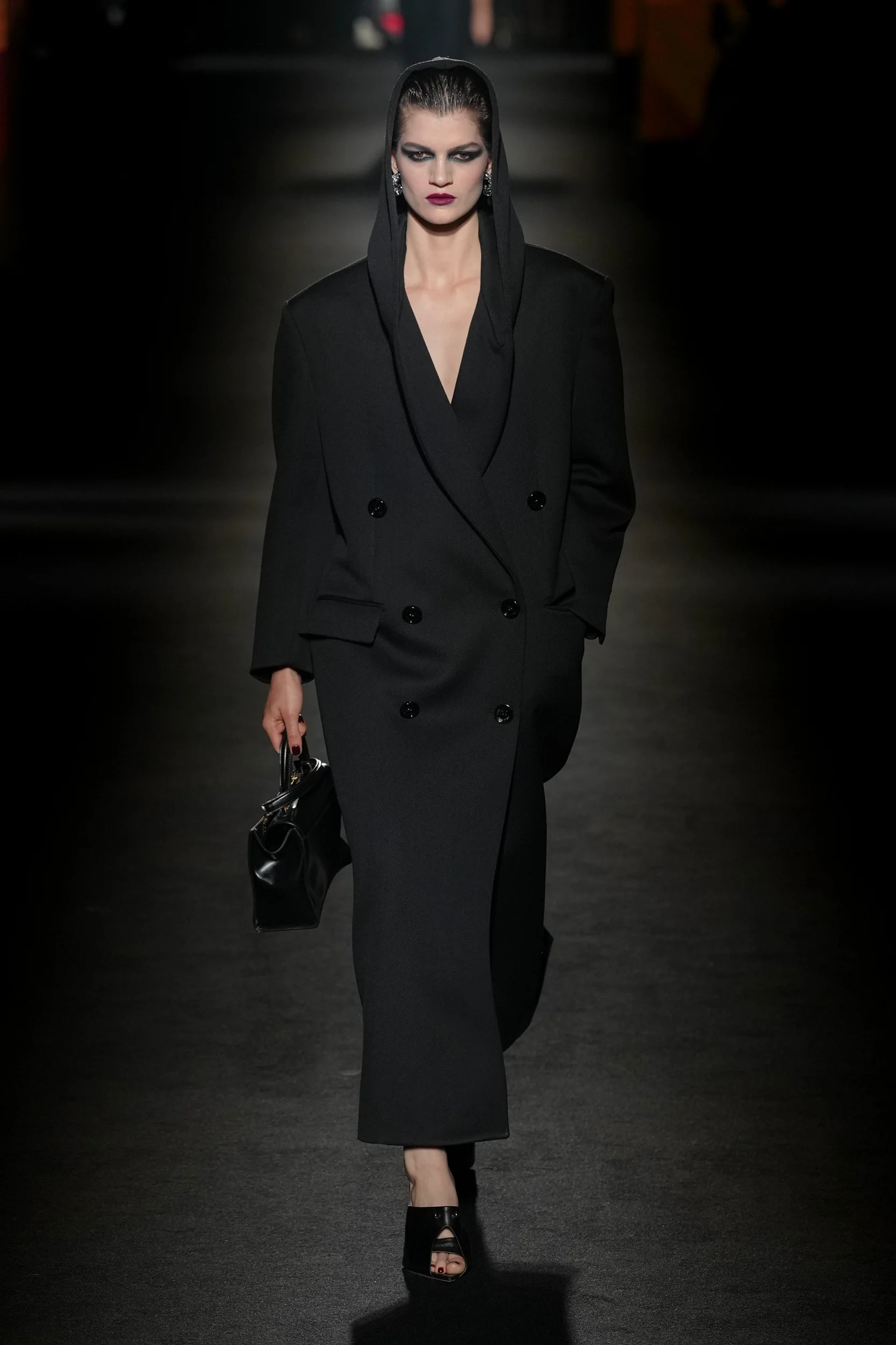 2026-27年秋冬コレクション_BALENCIAGA(バレンシアガ)_モデル_68