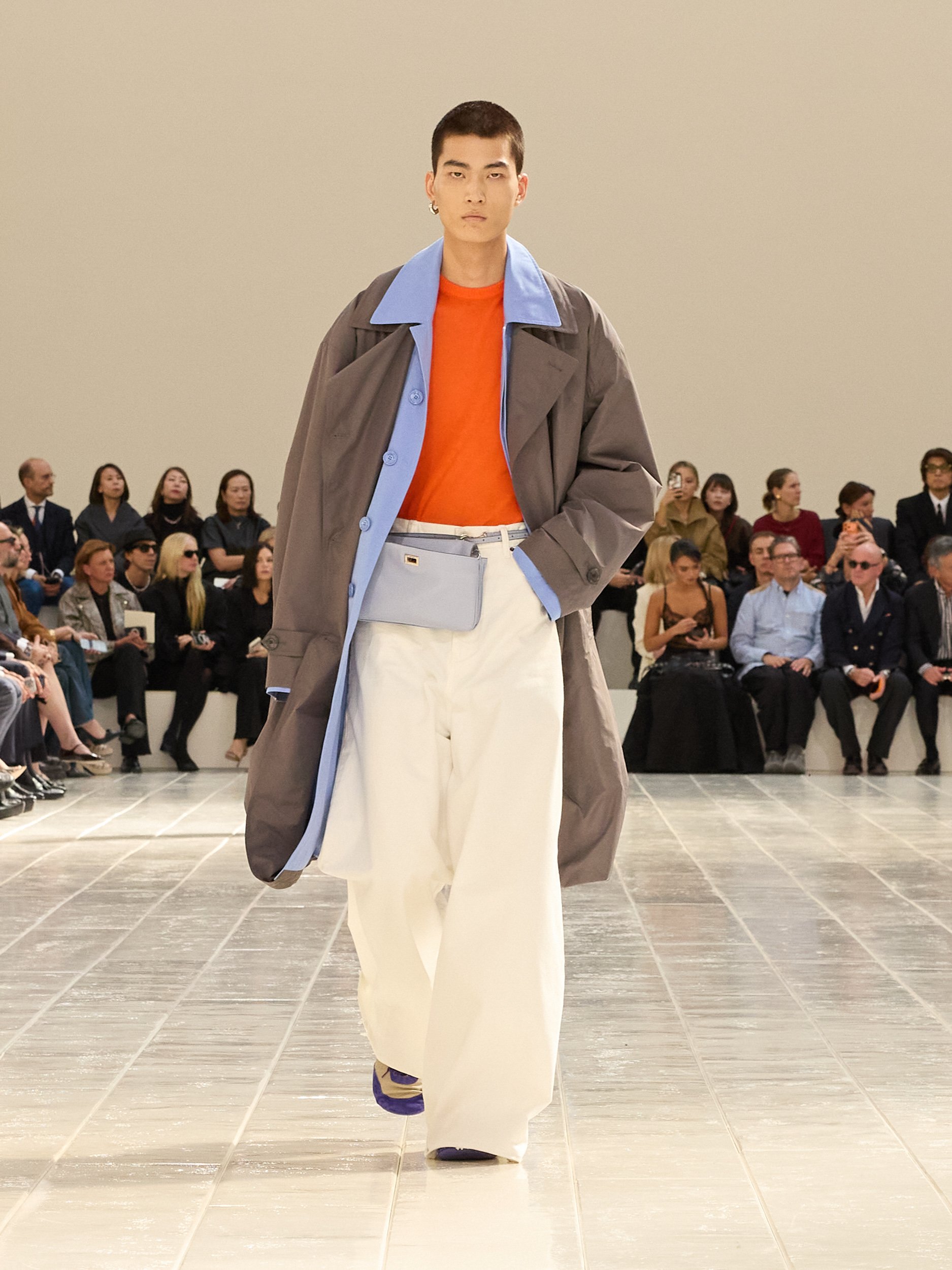 2027年春夏コレクション_BALENCIAGA(バレンシアガ)_モデル_36