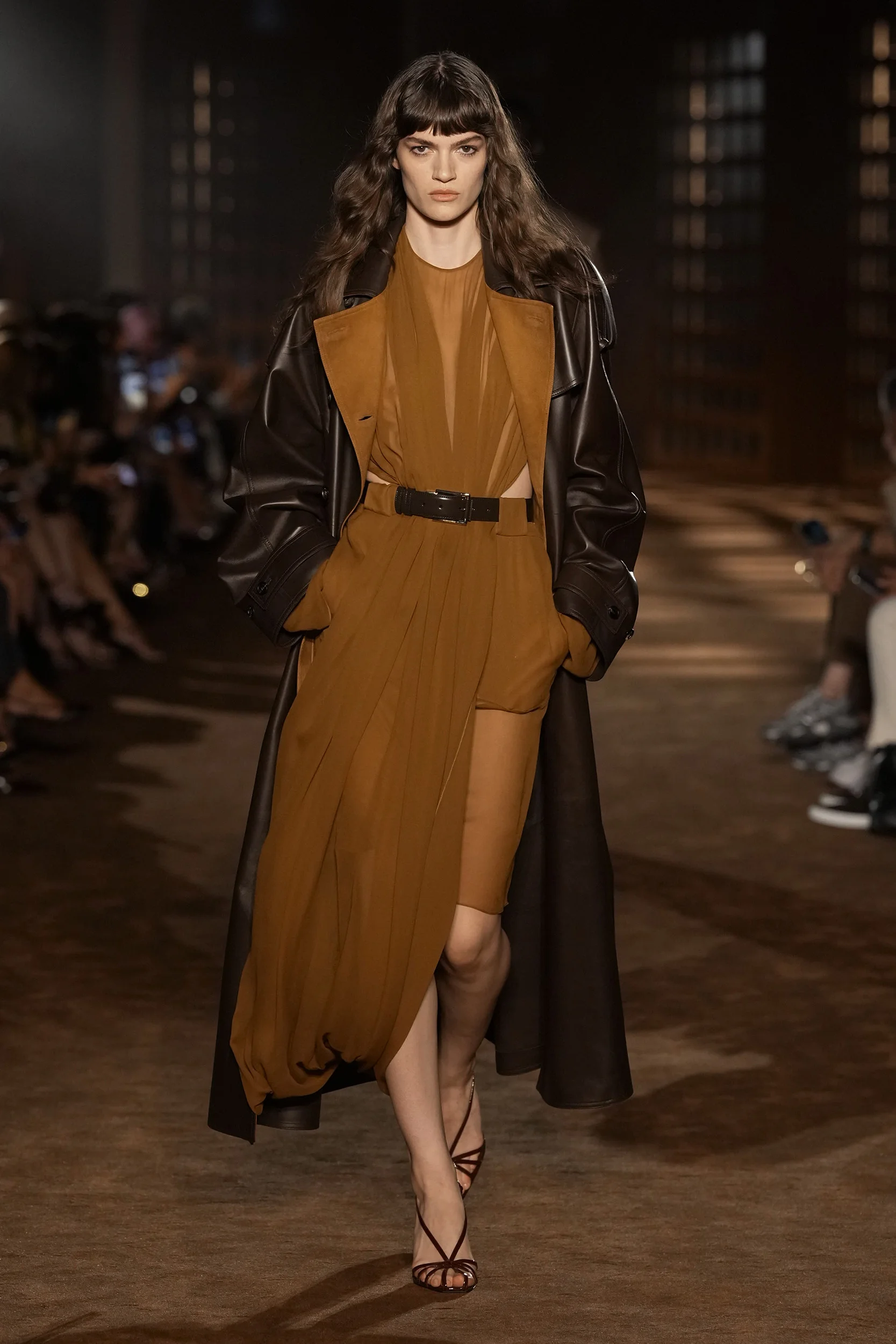 2027年春夏コレクション_FERRAGAMO(フェラガモ)_モデル_52