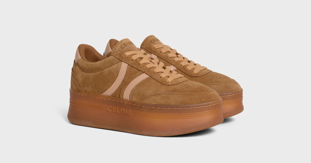 【CELINE】海外限定色◎トリオンフ付きブロックスニーカー セリーヌ】人気の「ブロック スニーカー」に冬の新色が登場