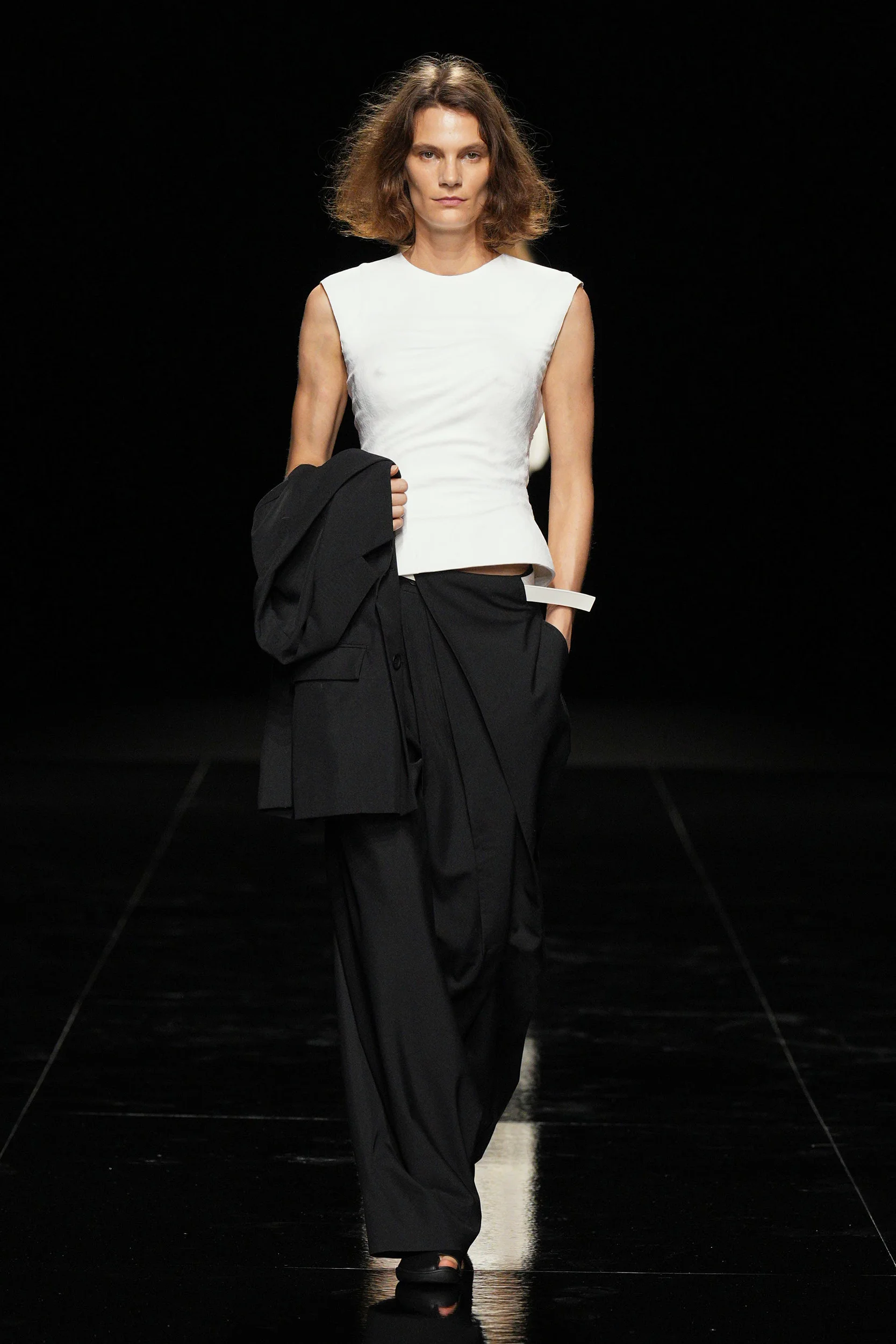 2027年春夏コレクション_ISSEY MIYAKE(イッセイミヤケ)_モデル_5