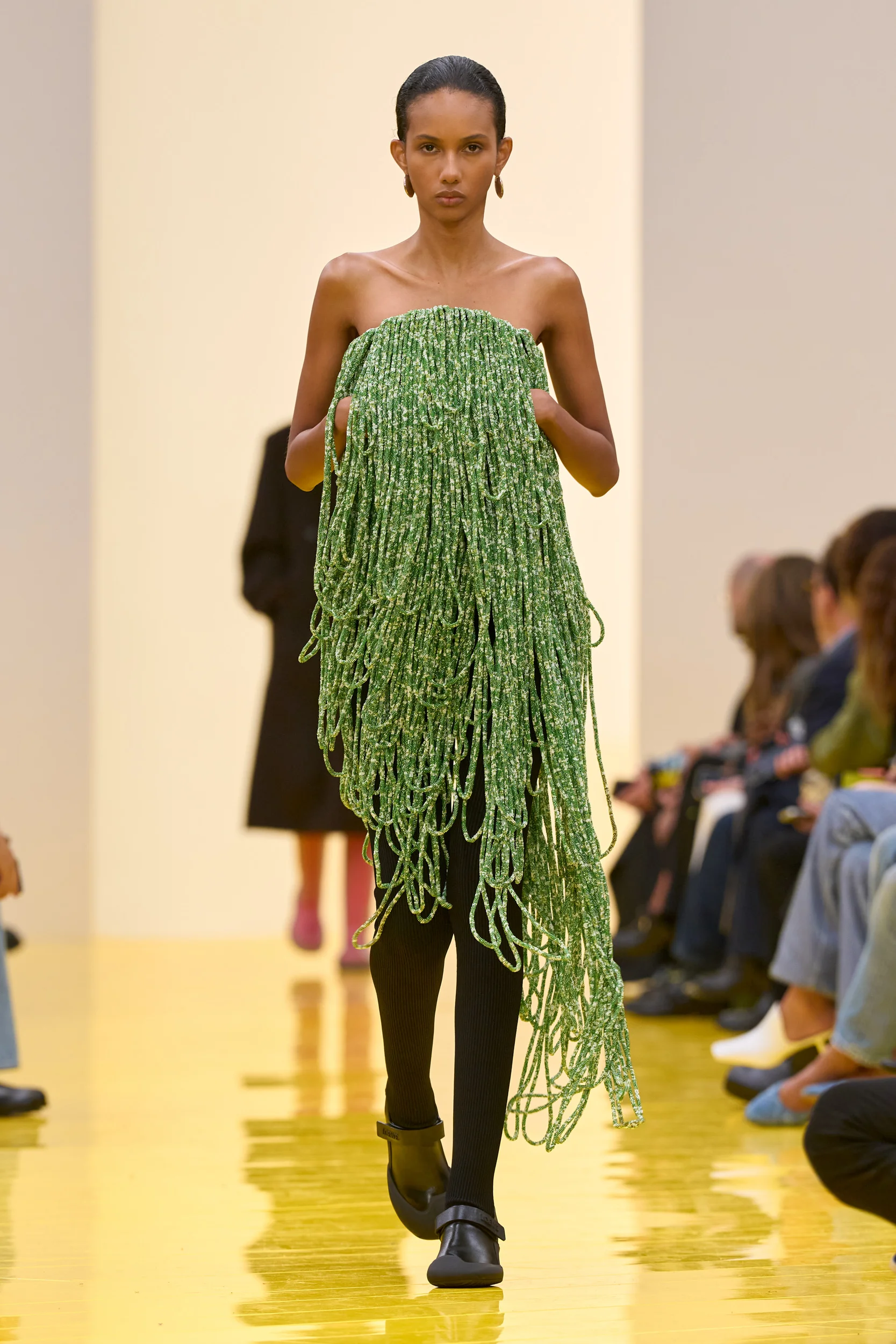 2026-27年秋冬コレクション_LOEWE(ロエベ)_モデル_54