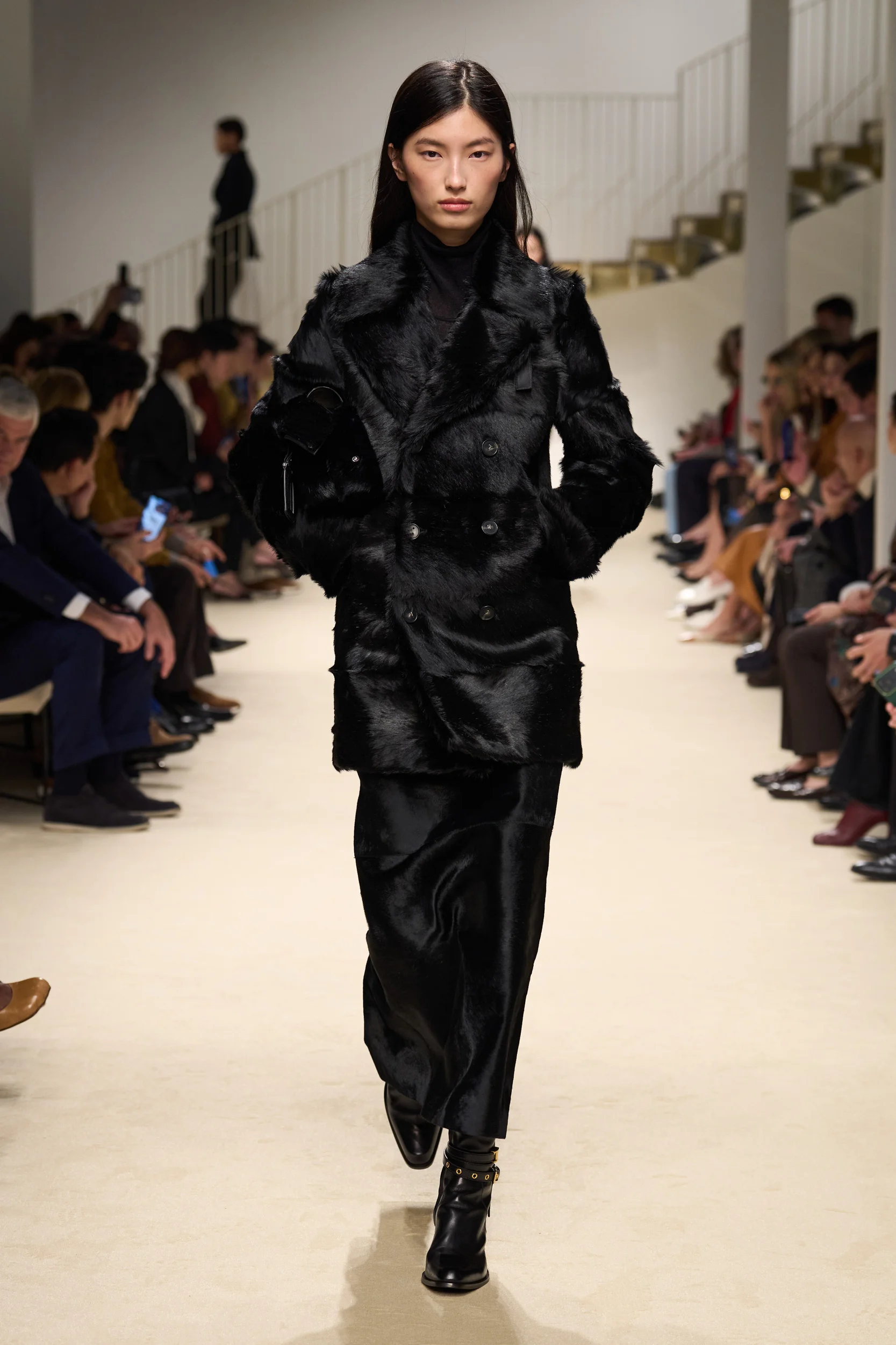 2026-27年秋冬コレクション_TOD'S(トッズ)_モデル_30