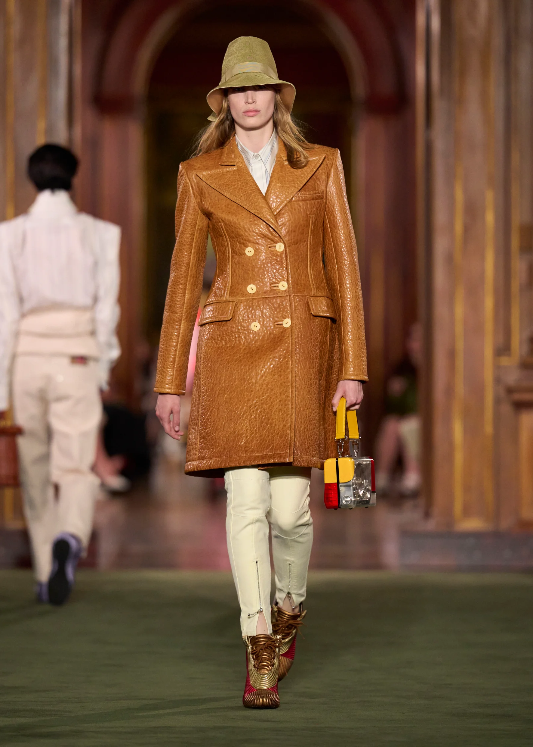 2027年クルーズコレクション_LOUIS VUITTON(ルイ・ヴィトン)_モデル_9