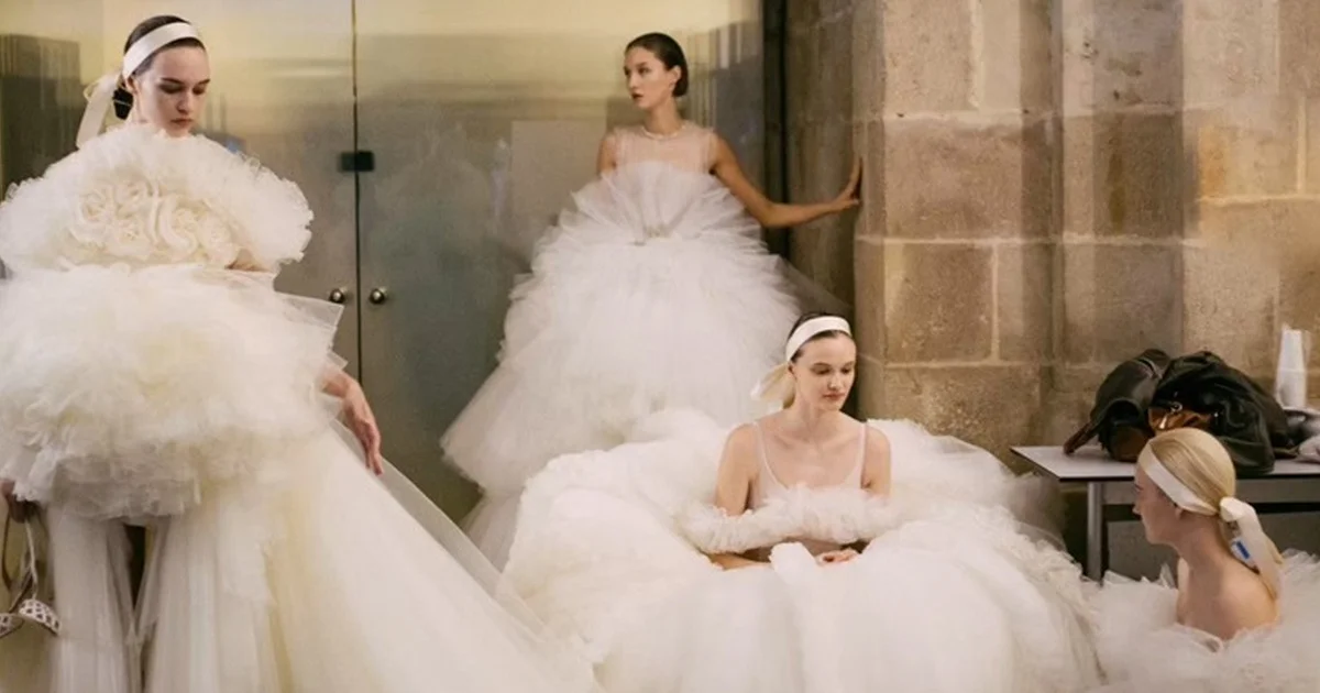 ジャンバティスタヴァリ　プリーツドレス　ワンピース 00014-giambattista-valli-