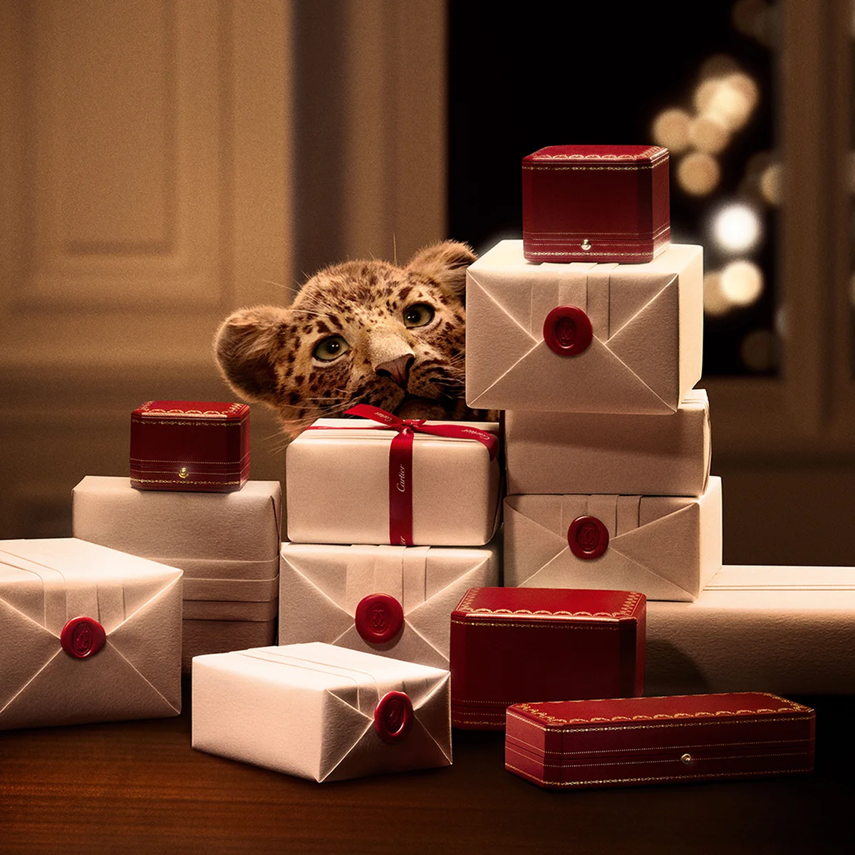 【カルティエ】ホリデーポップアップ「アート オブ ギフティング」を銀座で開催！ 「パンテール」が彩るクリスマスツリーも登場