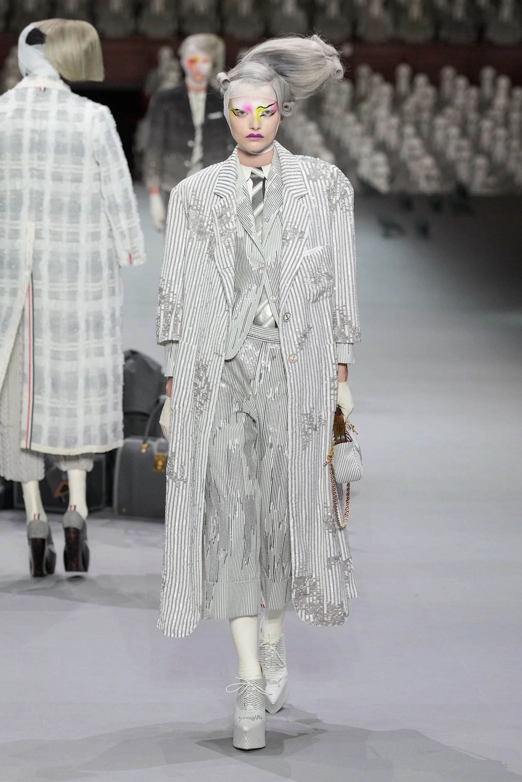 2023-24年秋冬オートクチュールコレクション_THOM BROWNE(トム ブラウン ニューヨーク)_モデル_15