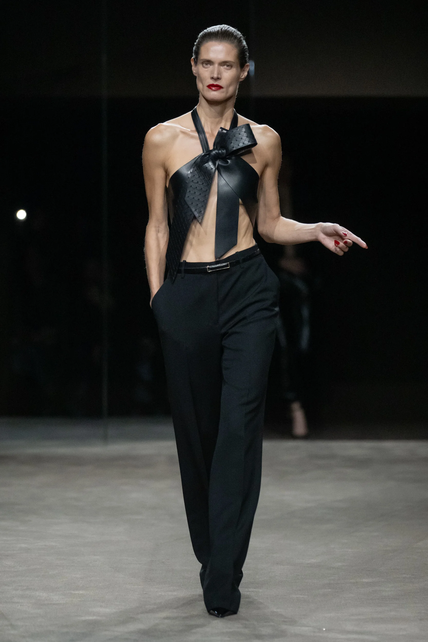 2027年春夏コレクション_TOM FORD(トム フォード)_モデル_7