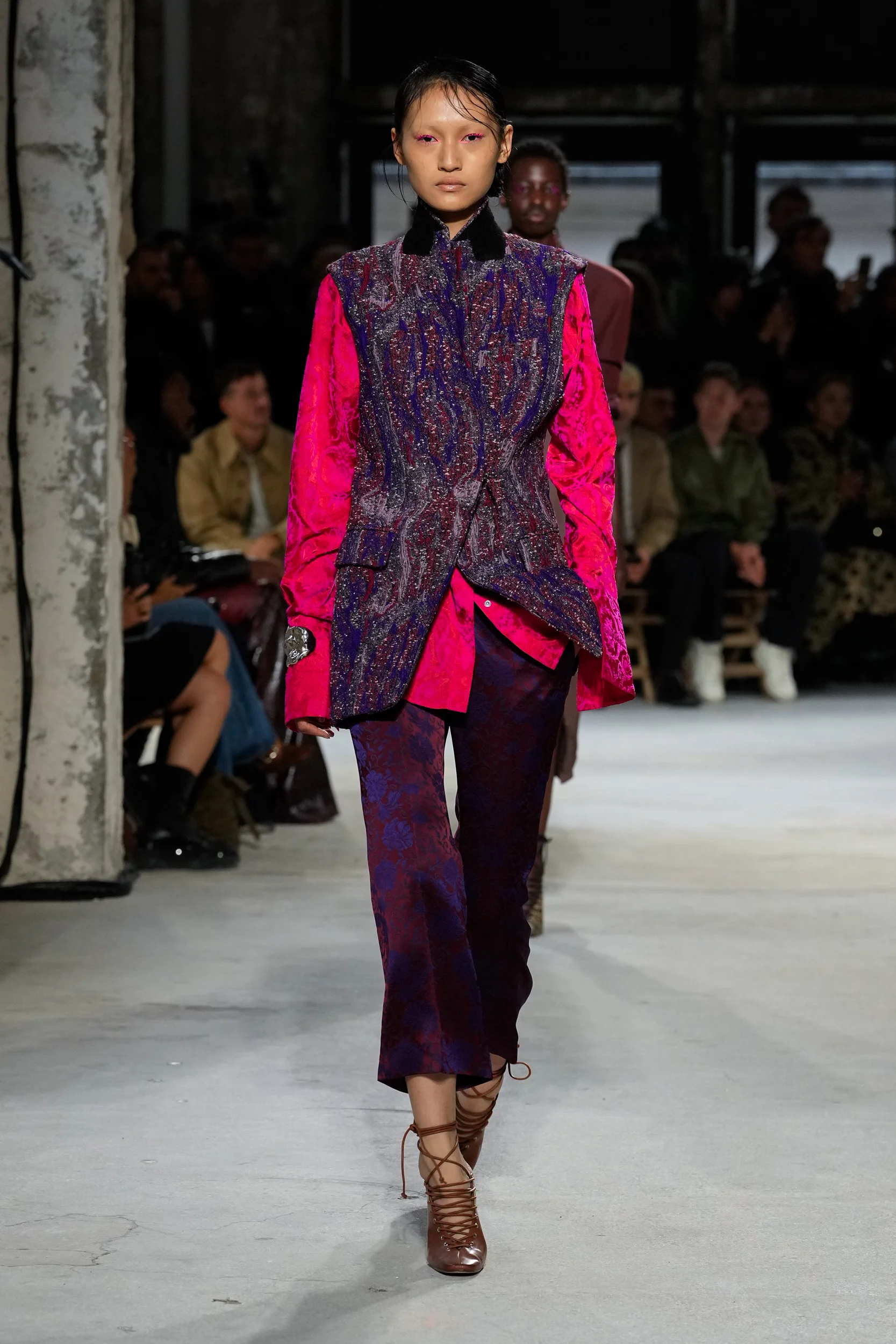 2025年春夏コレクション_DRIES VAN NOTEN(ドリス ヴァン ノッテン)_モデル_15