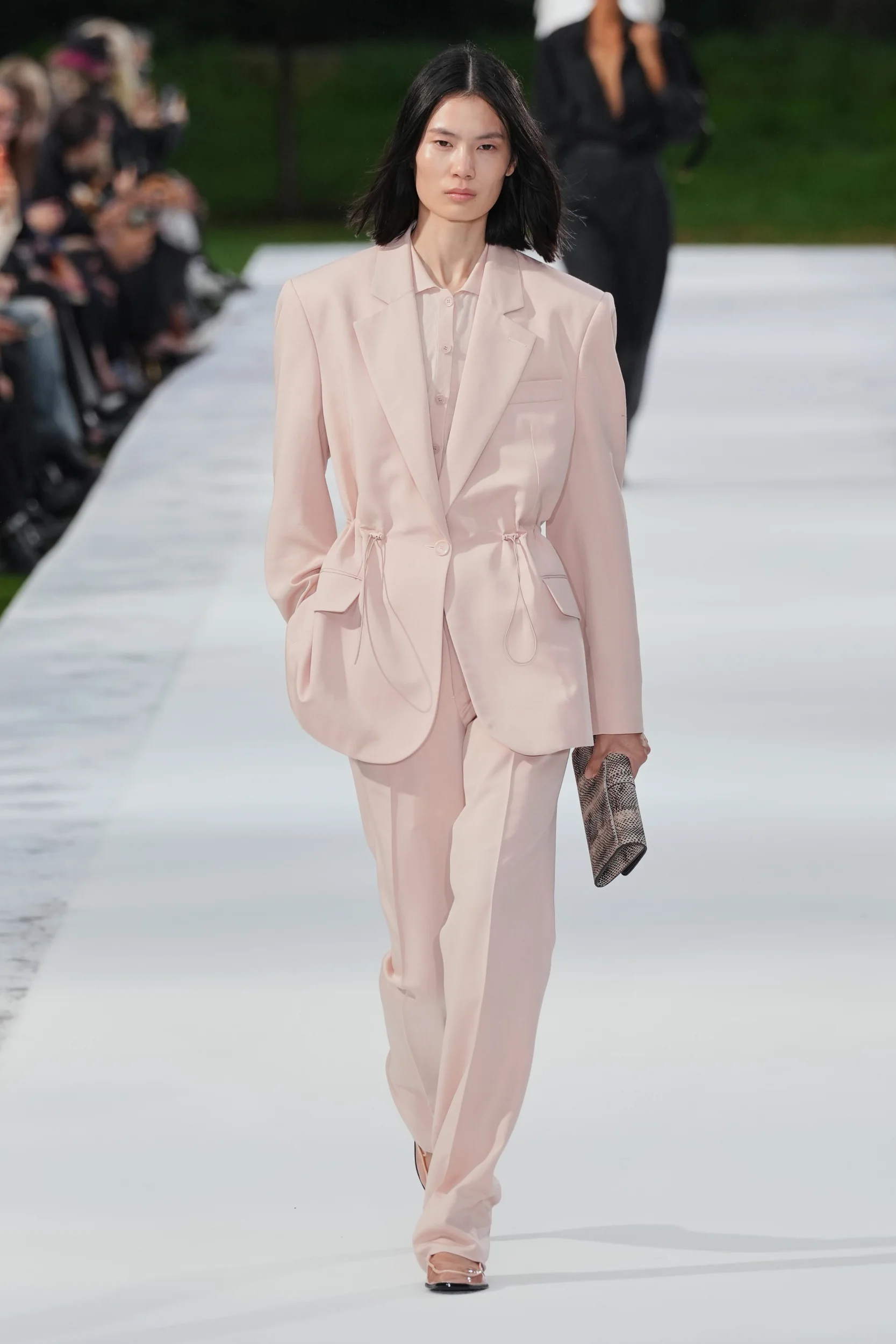 2027年春夏コレクション_STELLA MCCARTNEY(ステラ マッカートニー)_モデル_5